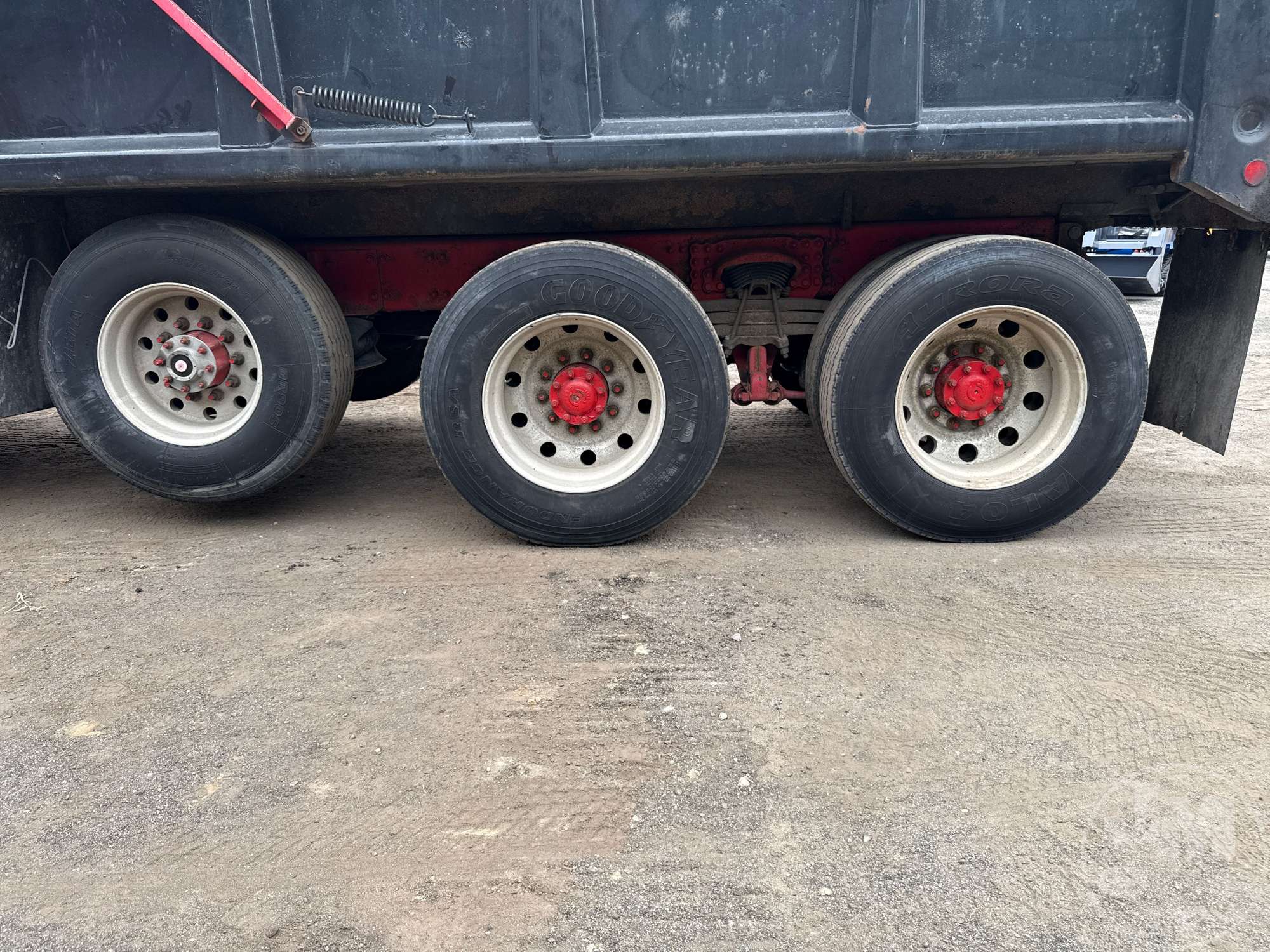 2001 Sterling 9500