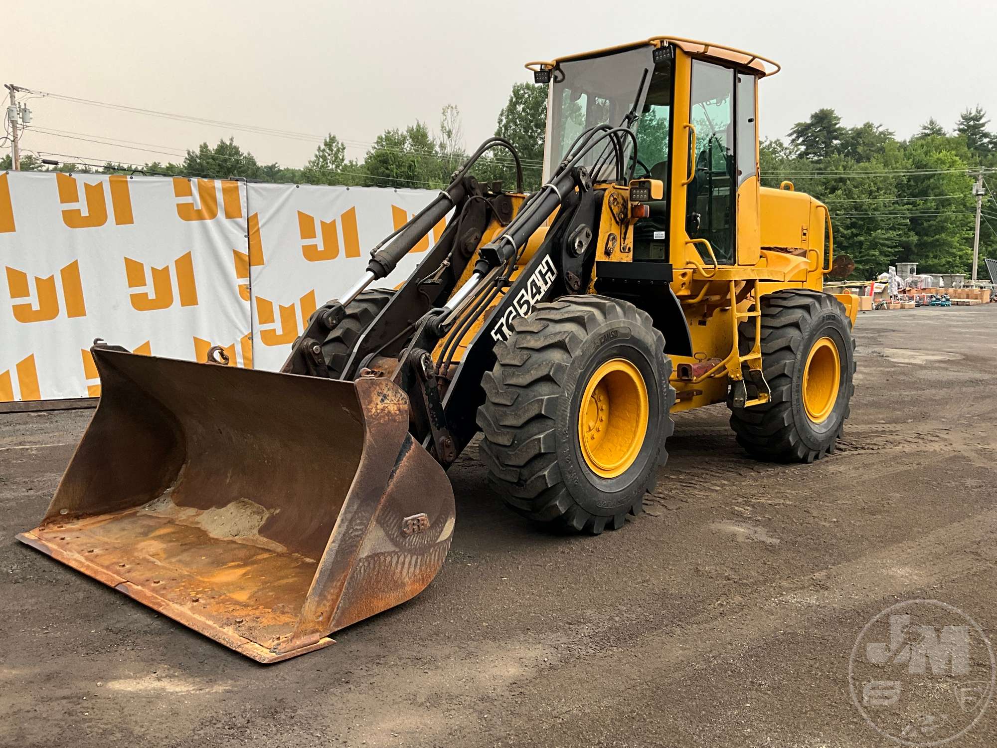 Photo of 2001 John Deere TC54H