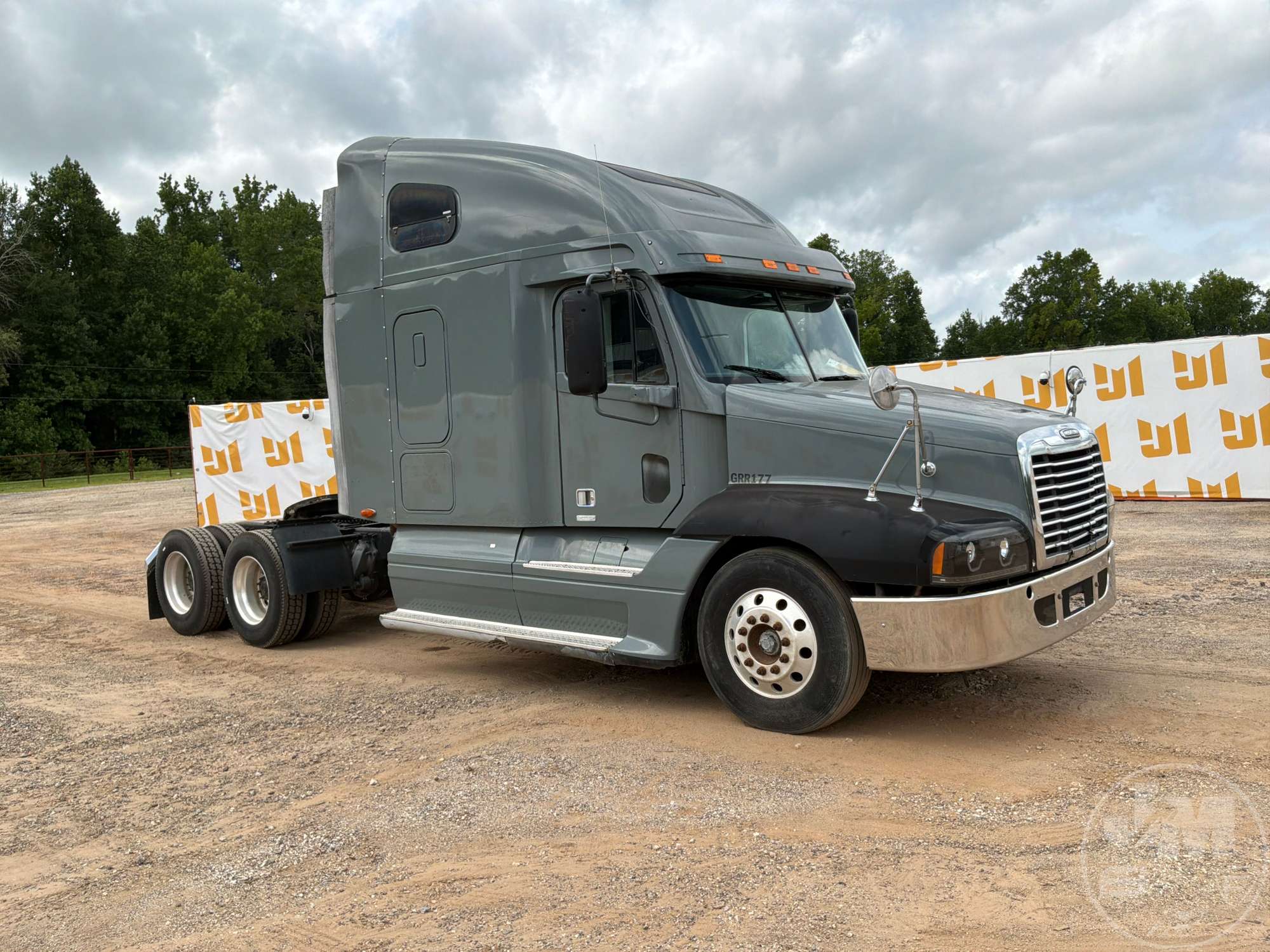 2001 Freightliner CST120