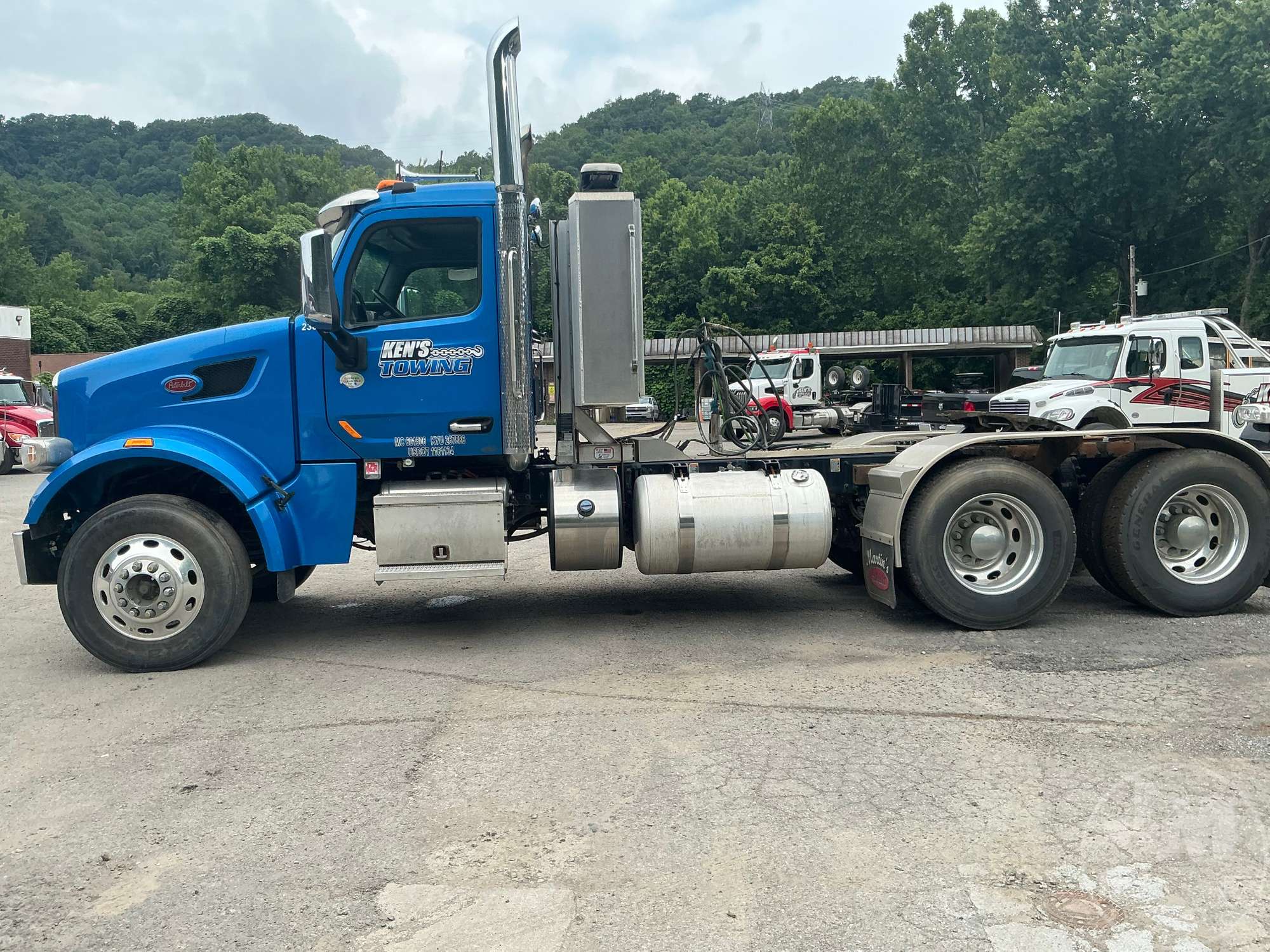 Photo of 2020 Peterbilt 567