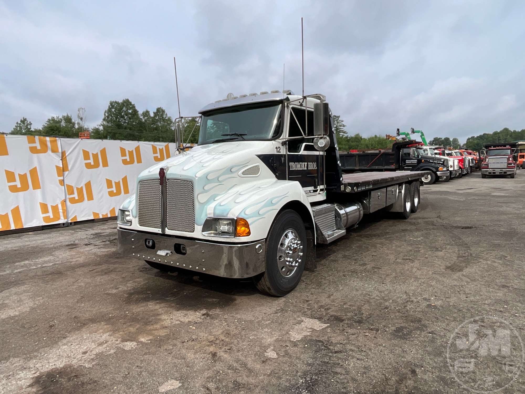 2007 Kenworth T300