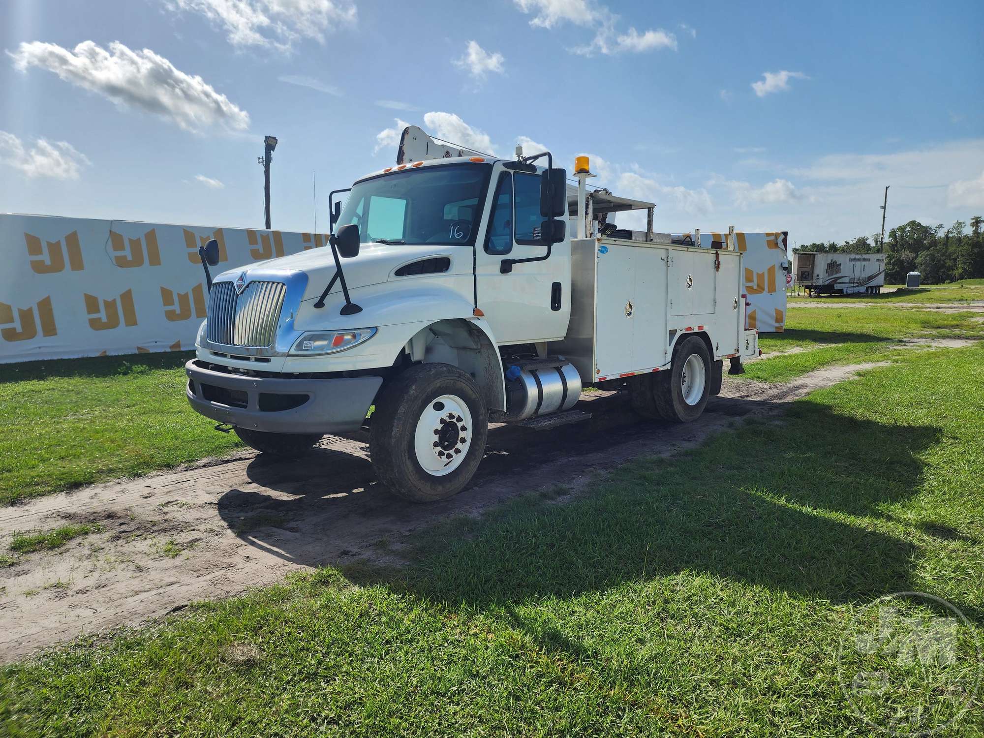 Photo of a 2017 International 4300