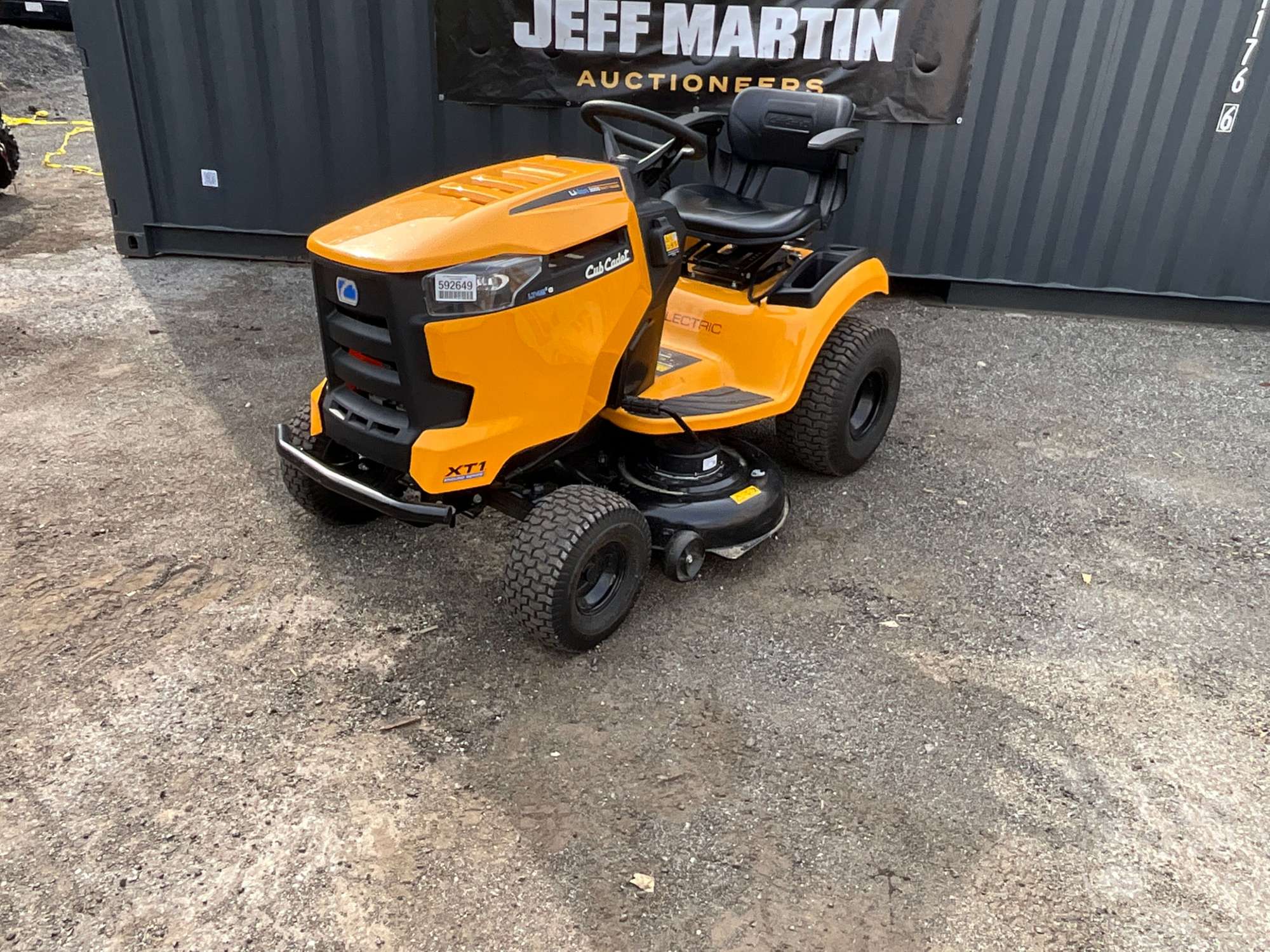 Photo of a 2026 Cub Cadet LT42E
