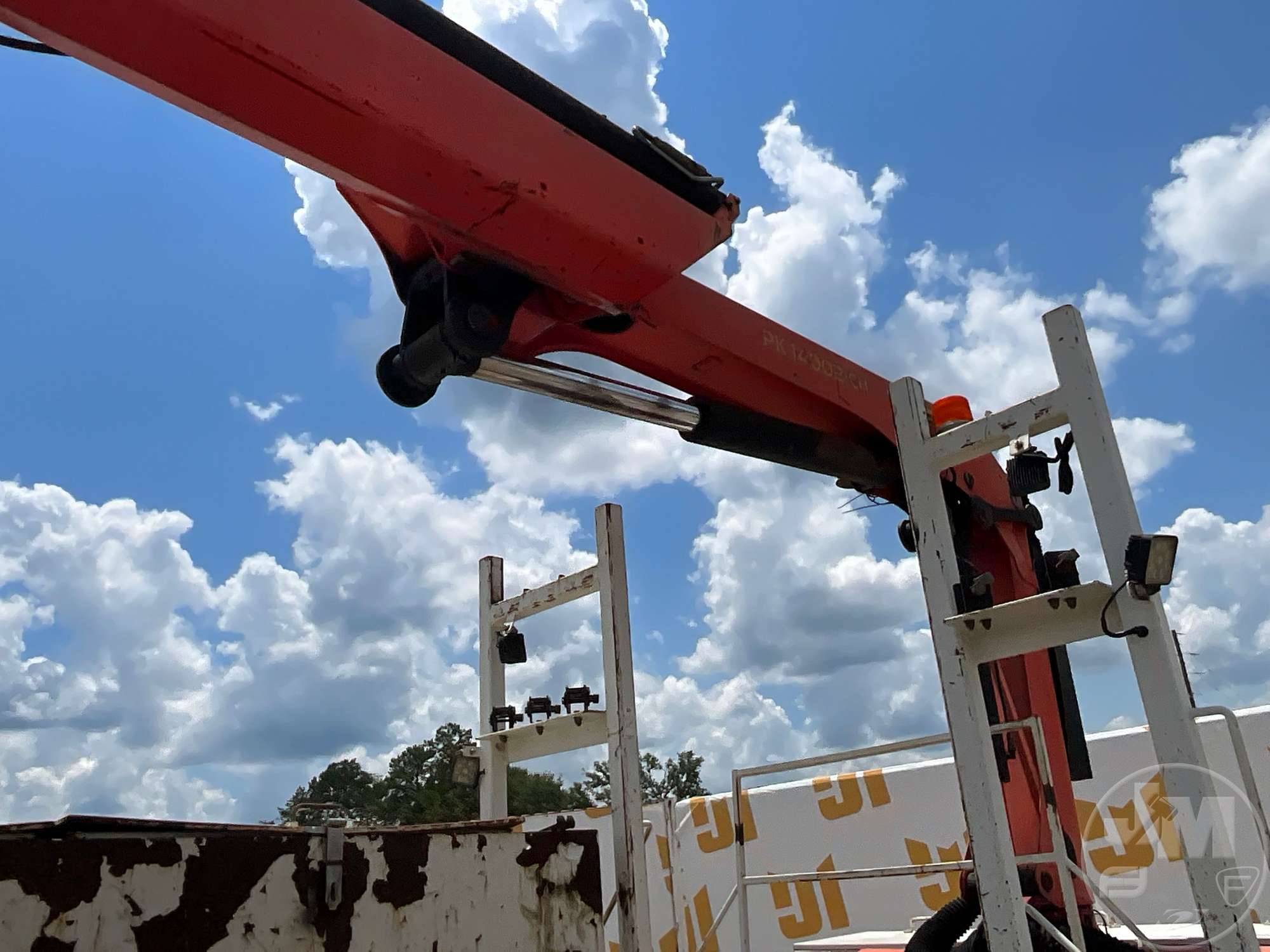2012 International 7600 SBA