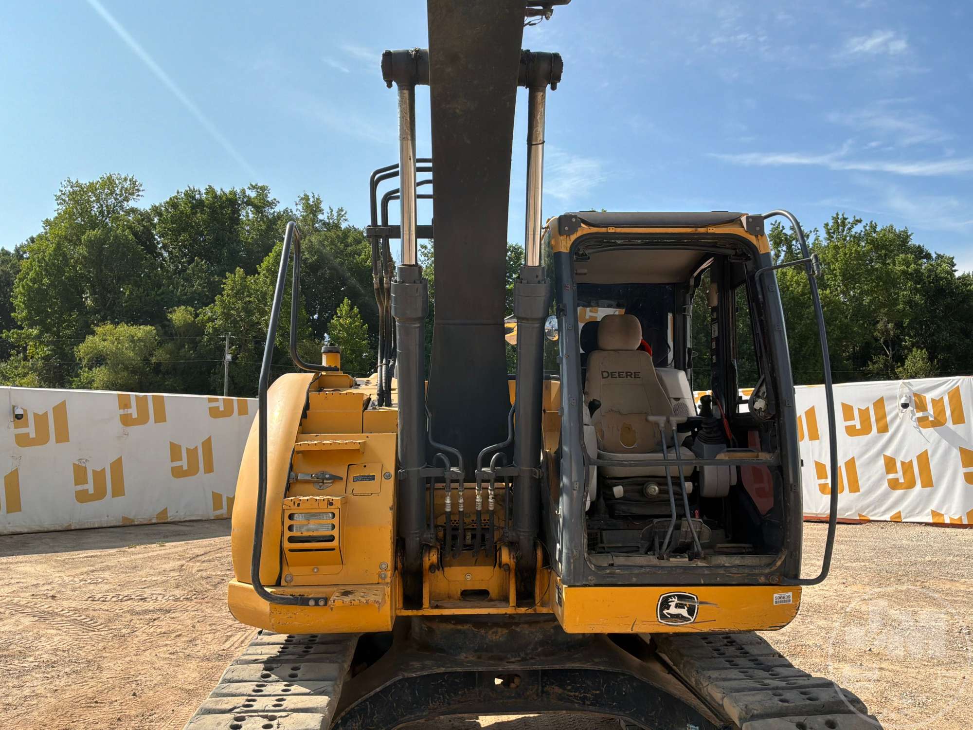 2016 John Deere 135G