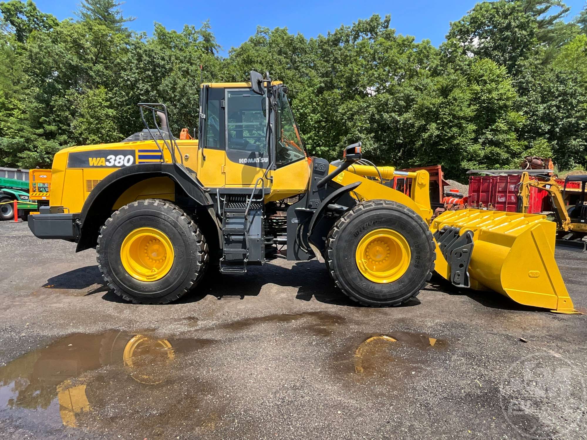 2016 Komatsu WA380-8