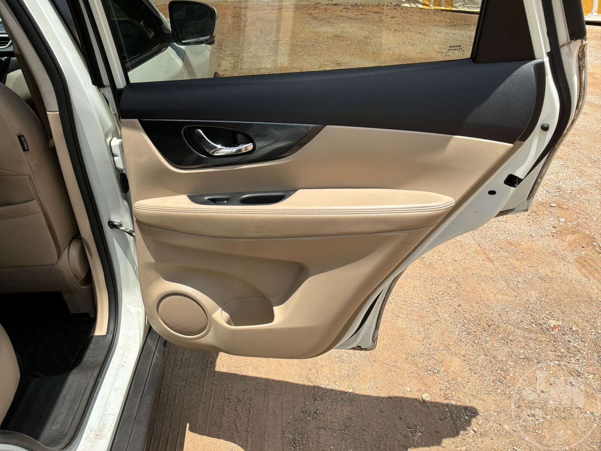 2016 Nissan ROGUE SL