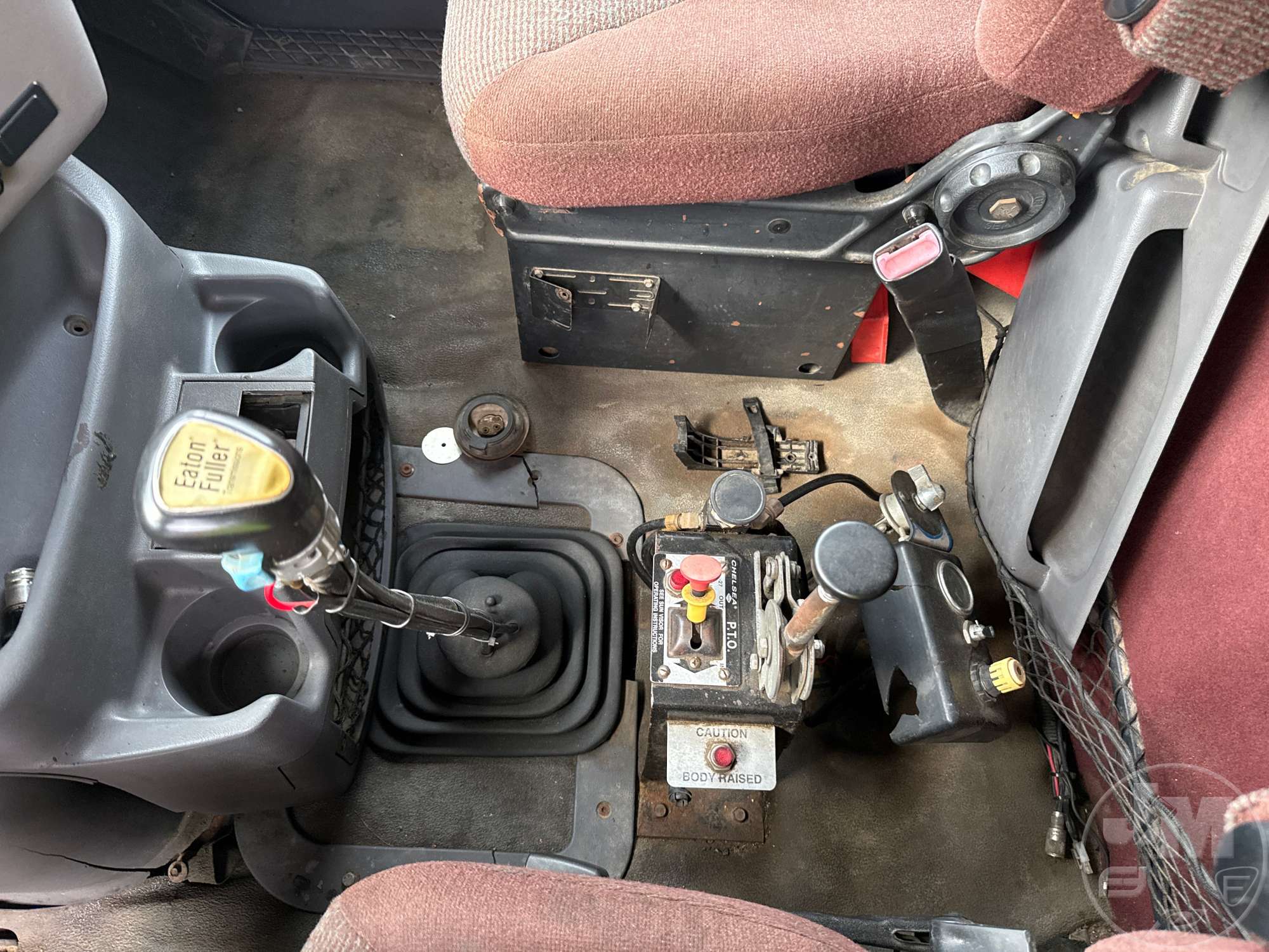 1998 Ford LT9513