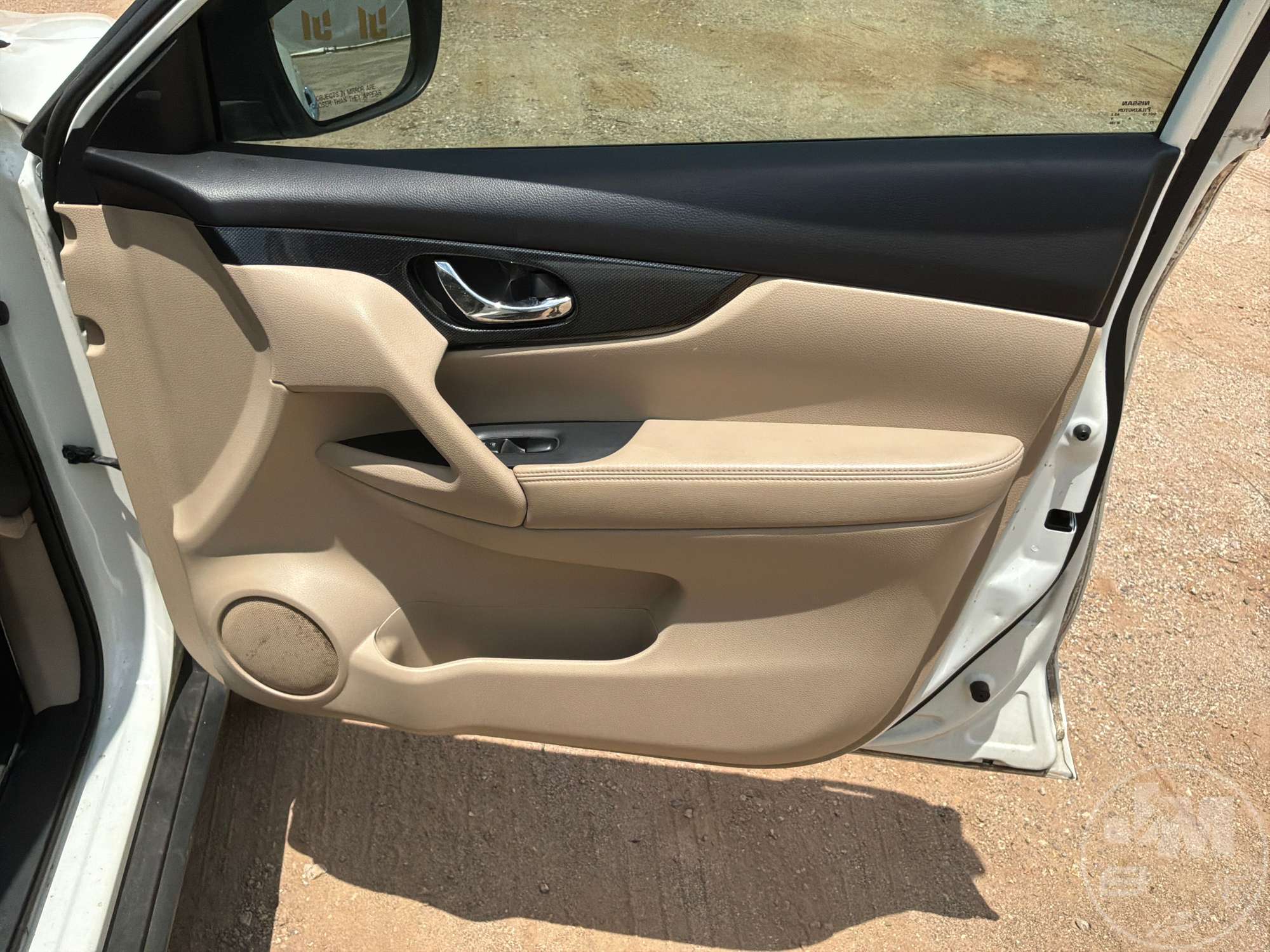2016 Nissan ROGUE SL
