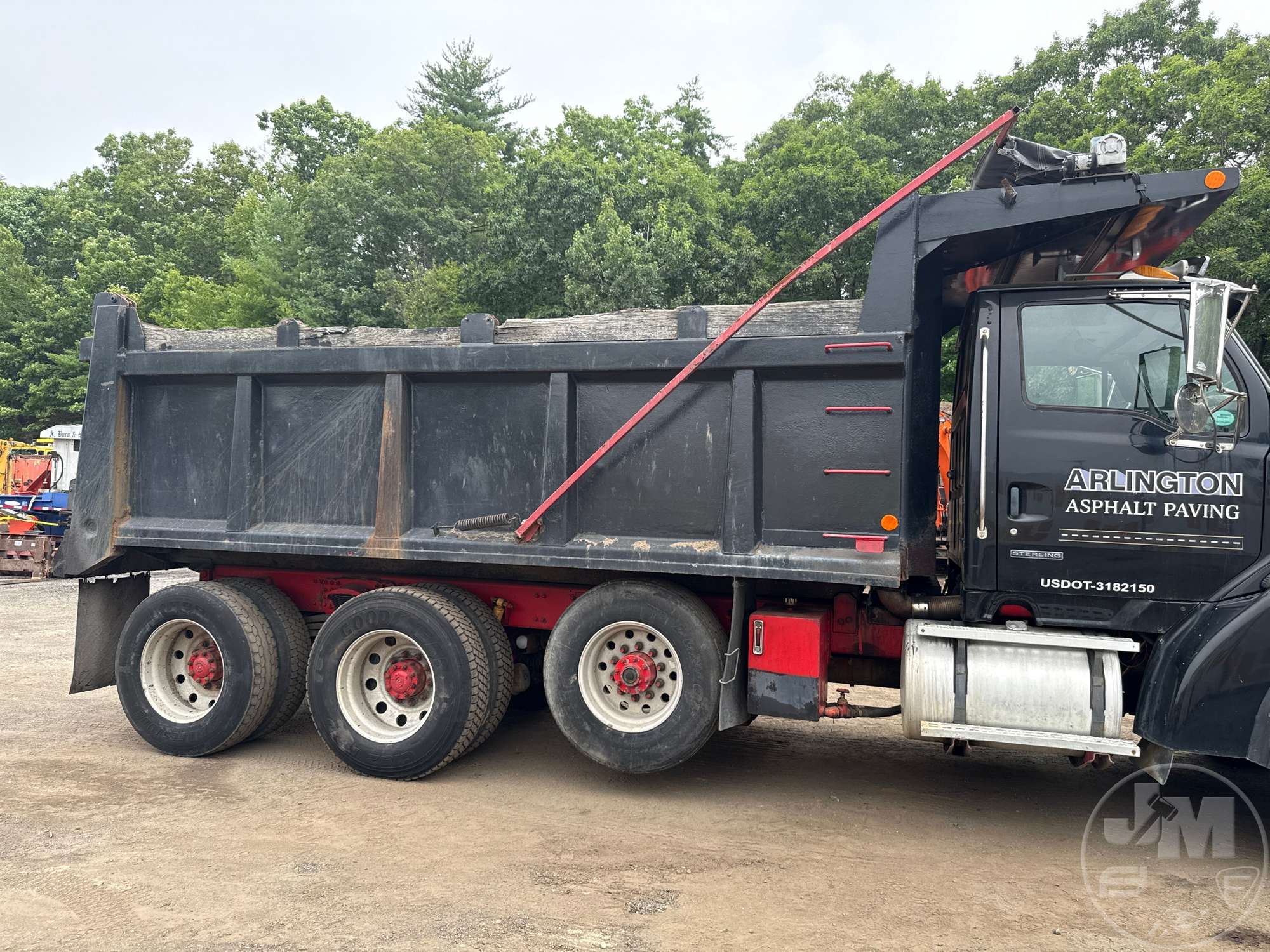 2001 Sterling 9500