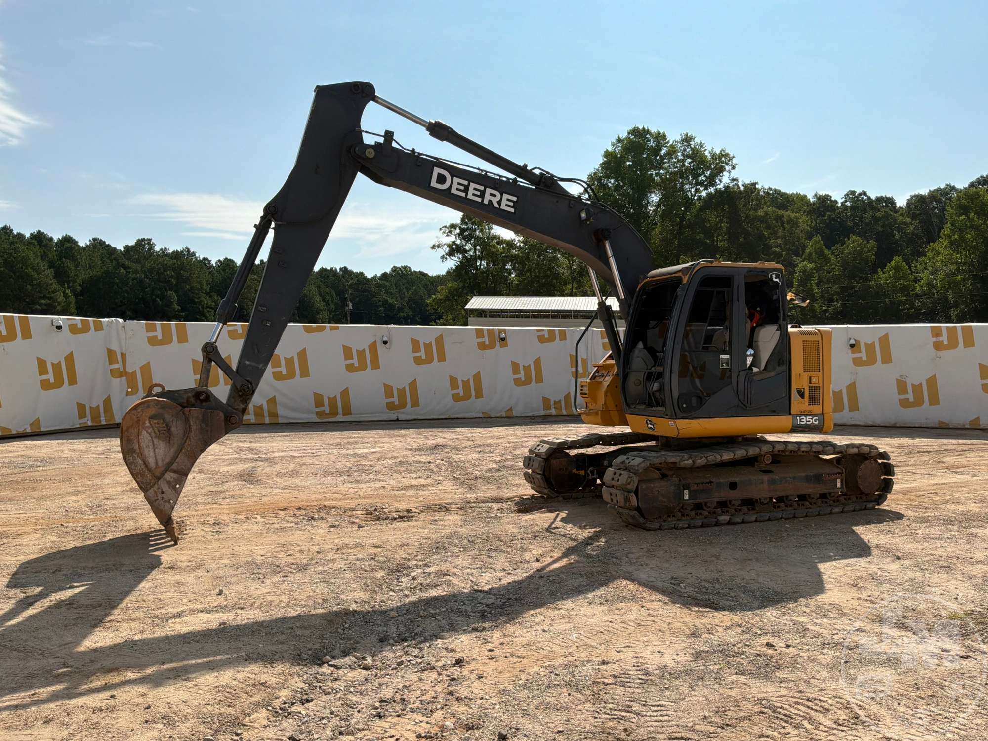 Photo of 2016 John Deere 135G