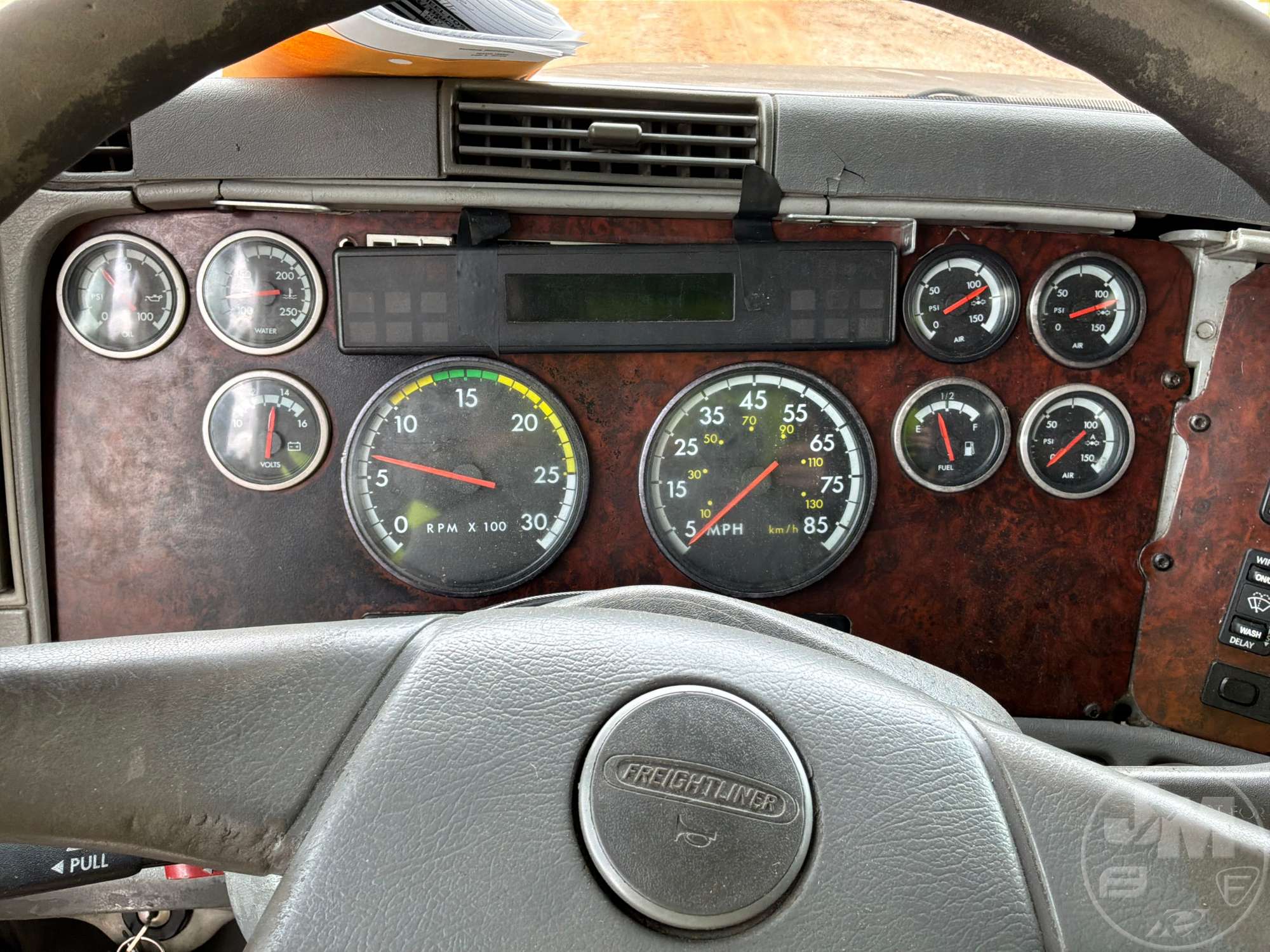 2001 Freightliner CST120