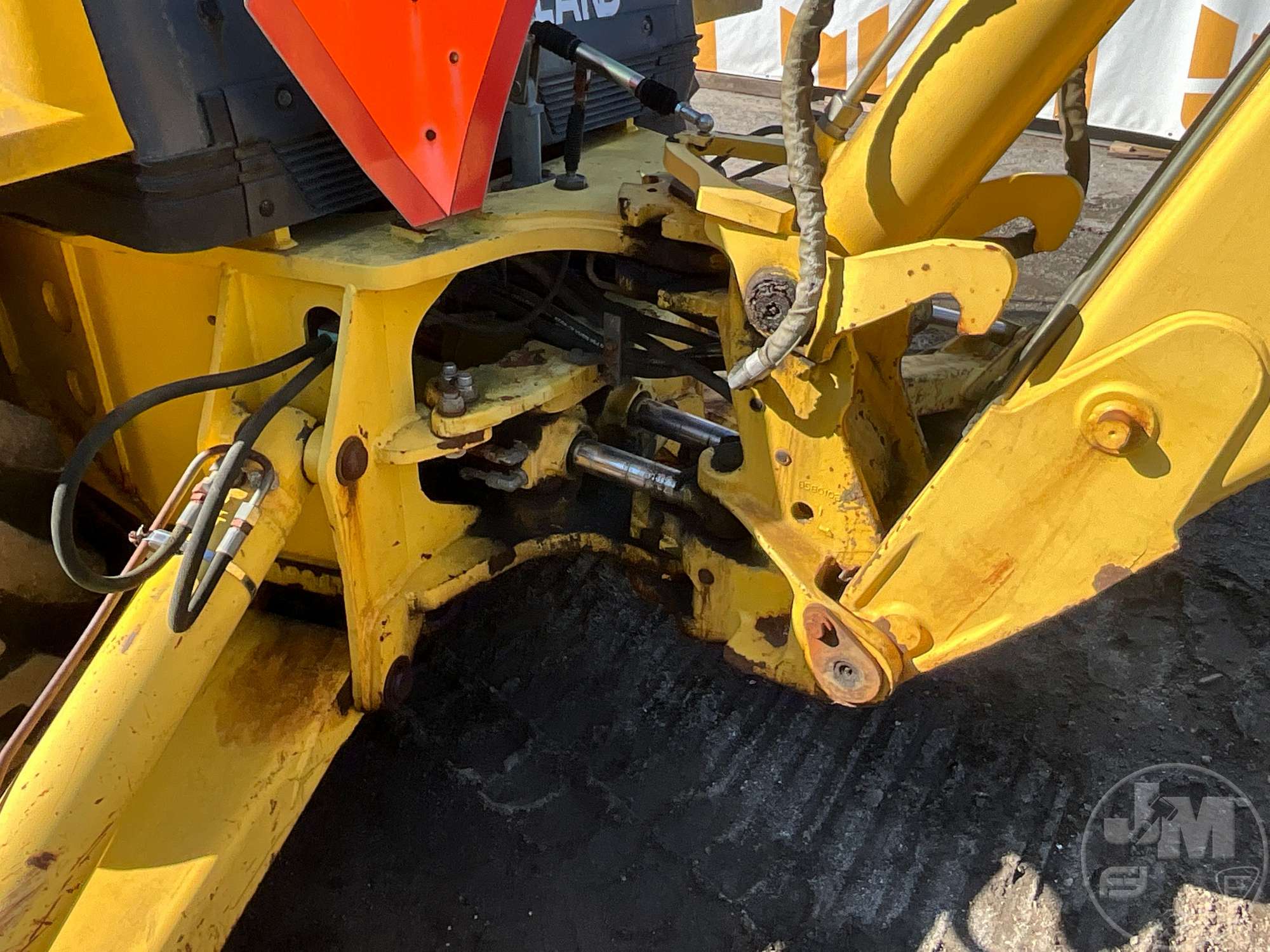 2004 New Holland LB75.B