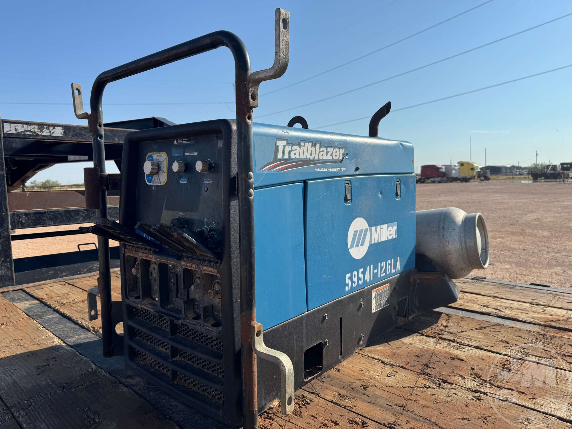 Photo of Miller TRAILBLAZER 275