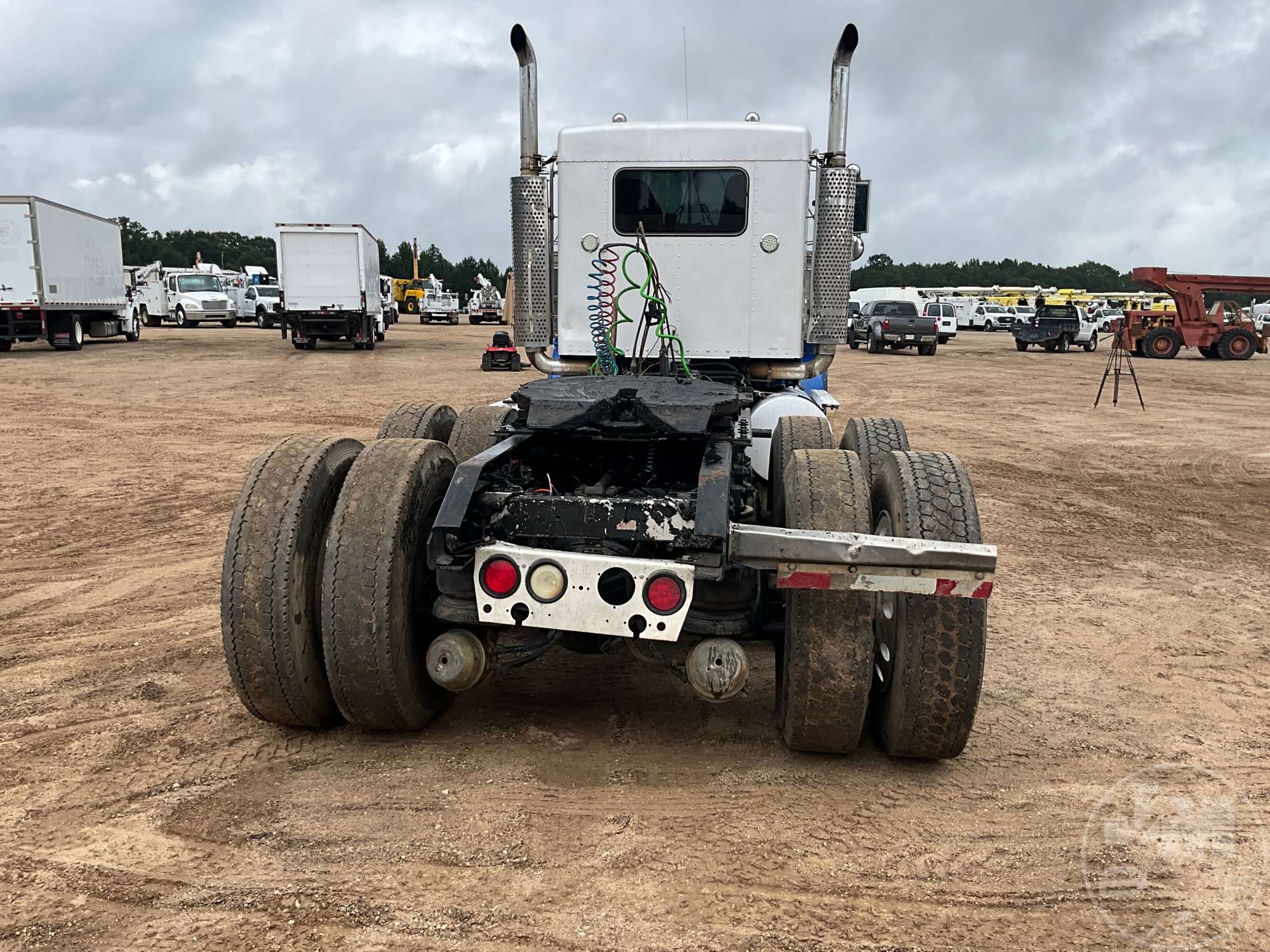 2001 Kenworth T800