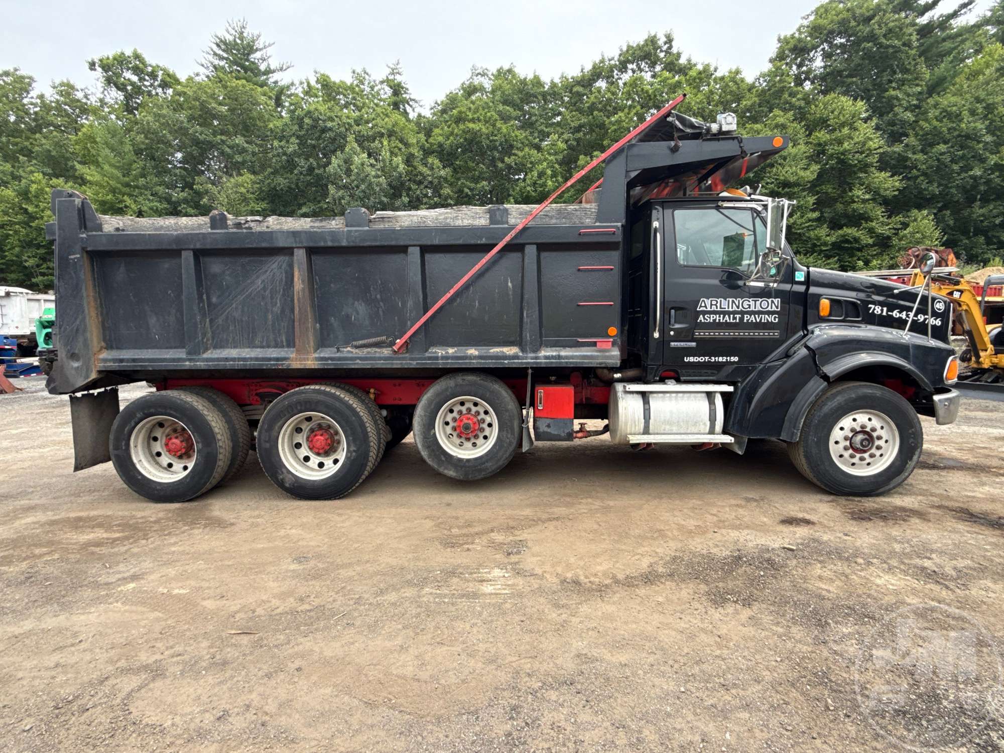 2001 Sterling 9500