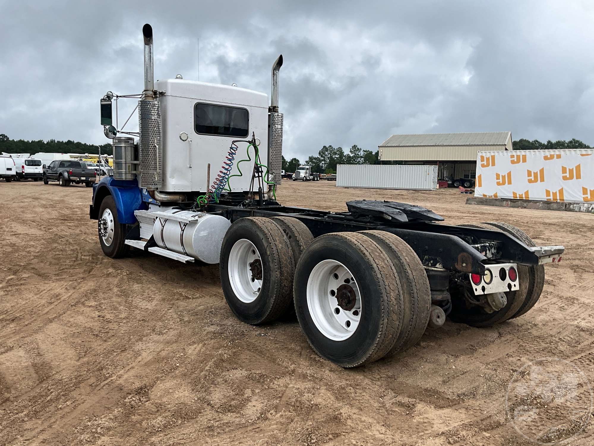 2001 Kenworth T800