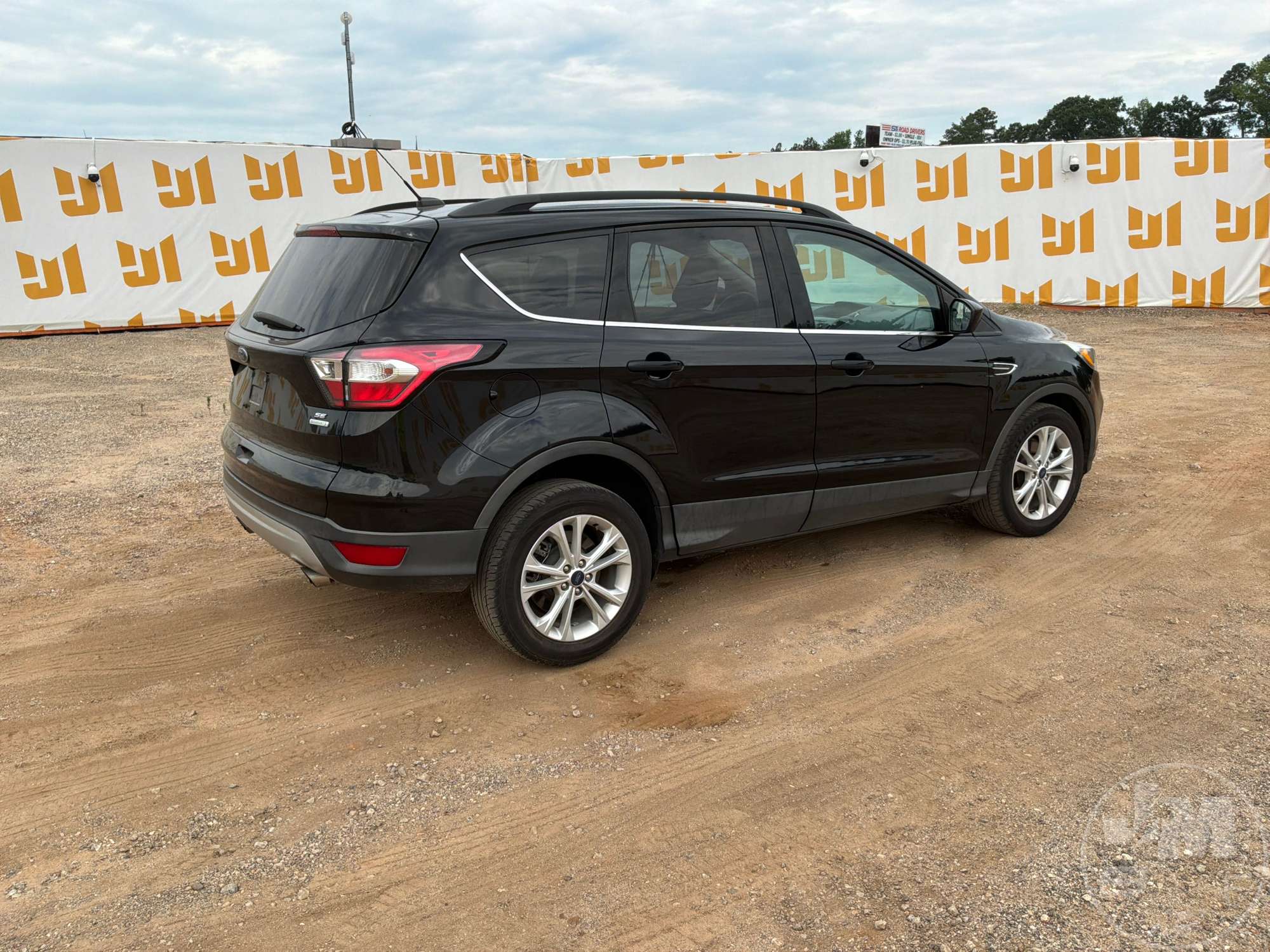 2018 Ford ESCAPE SE