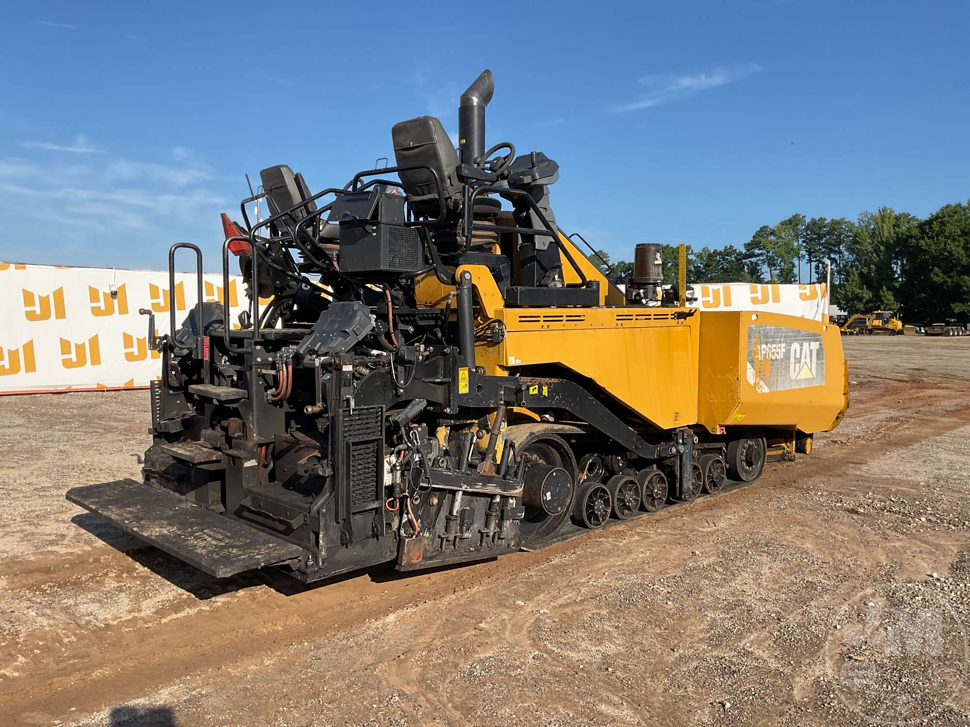 2016 Caterpillar AP655F