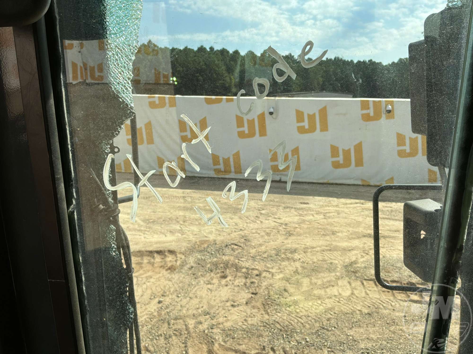 2015 John Deere 650K LGP
