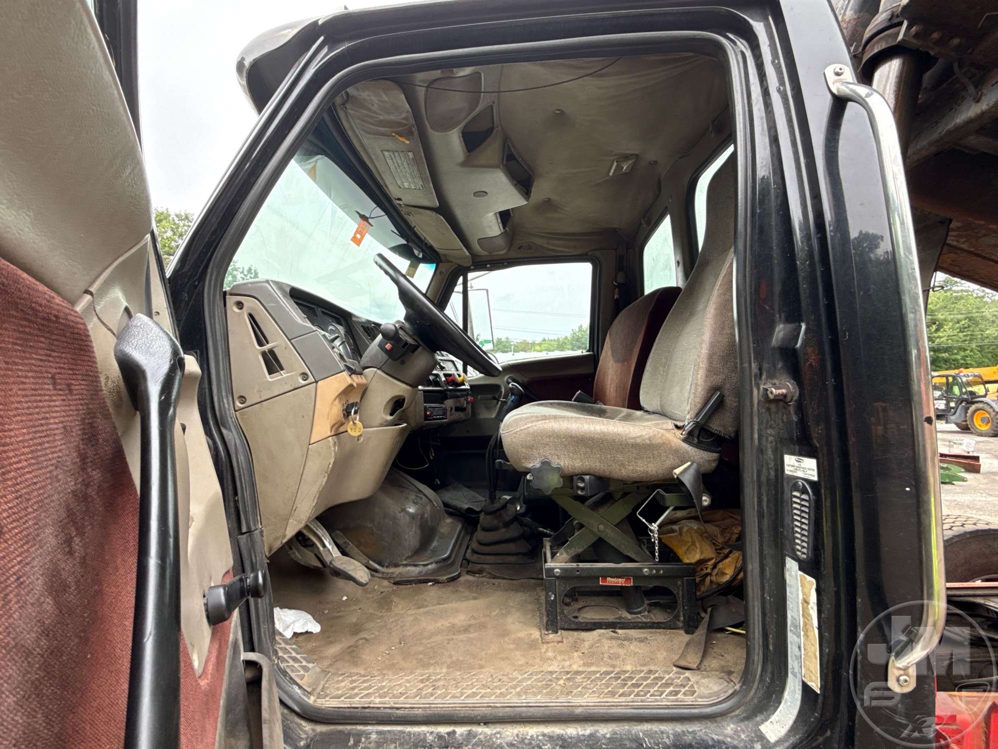2001 Sterling 9500