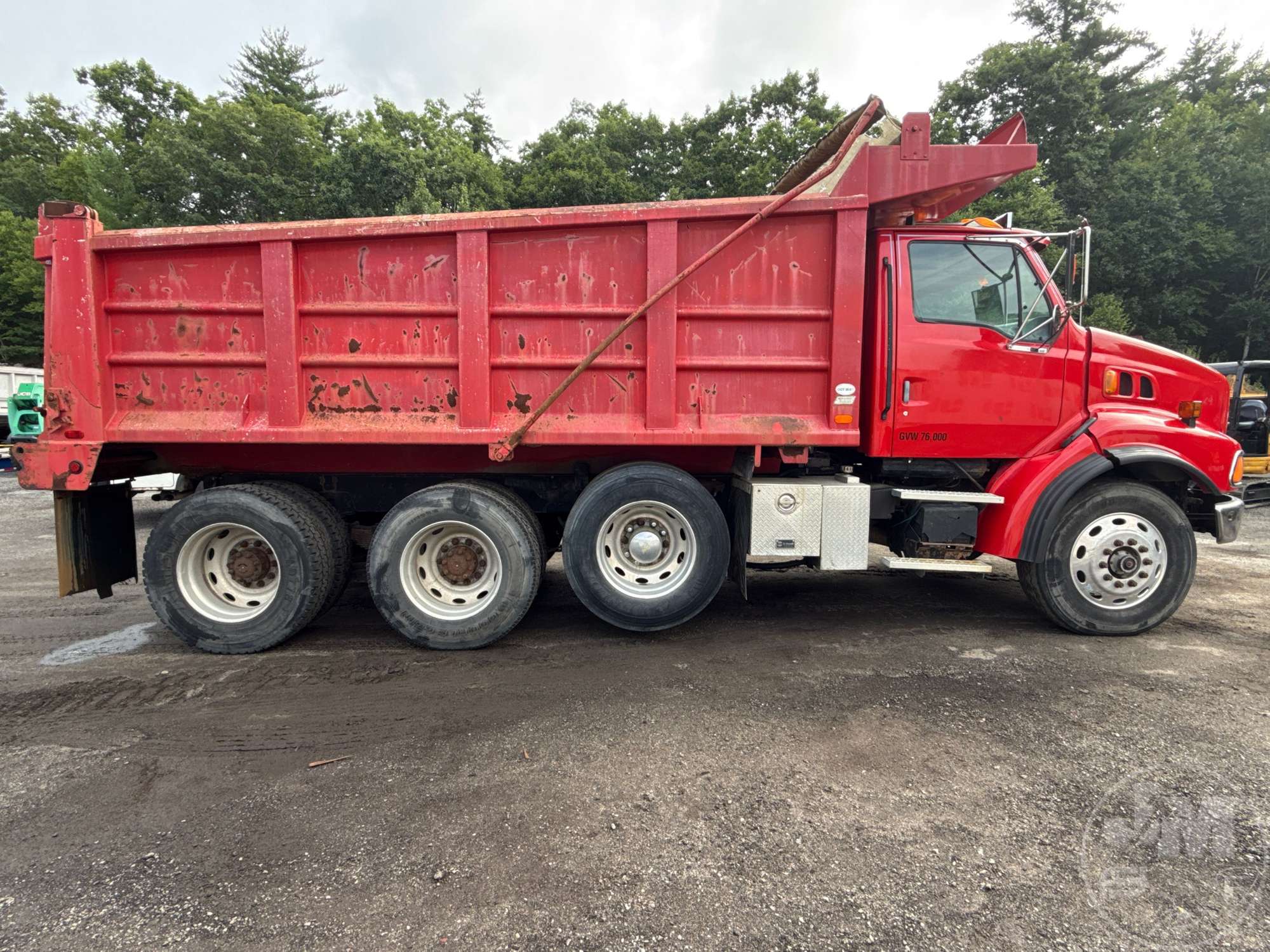 1998 Ford LT9513