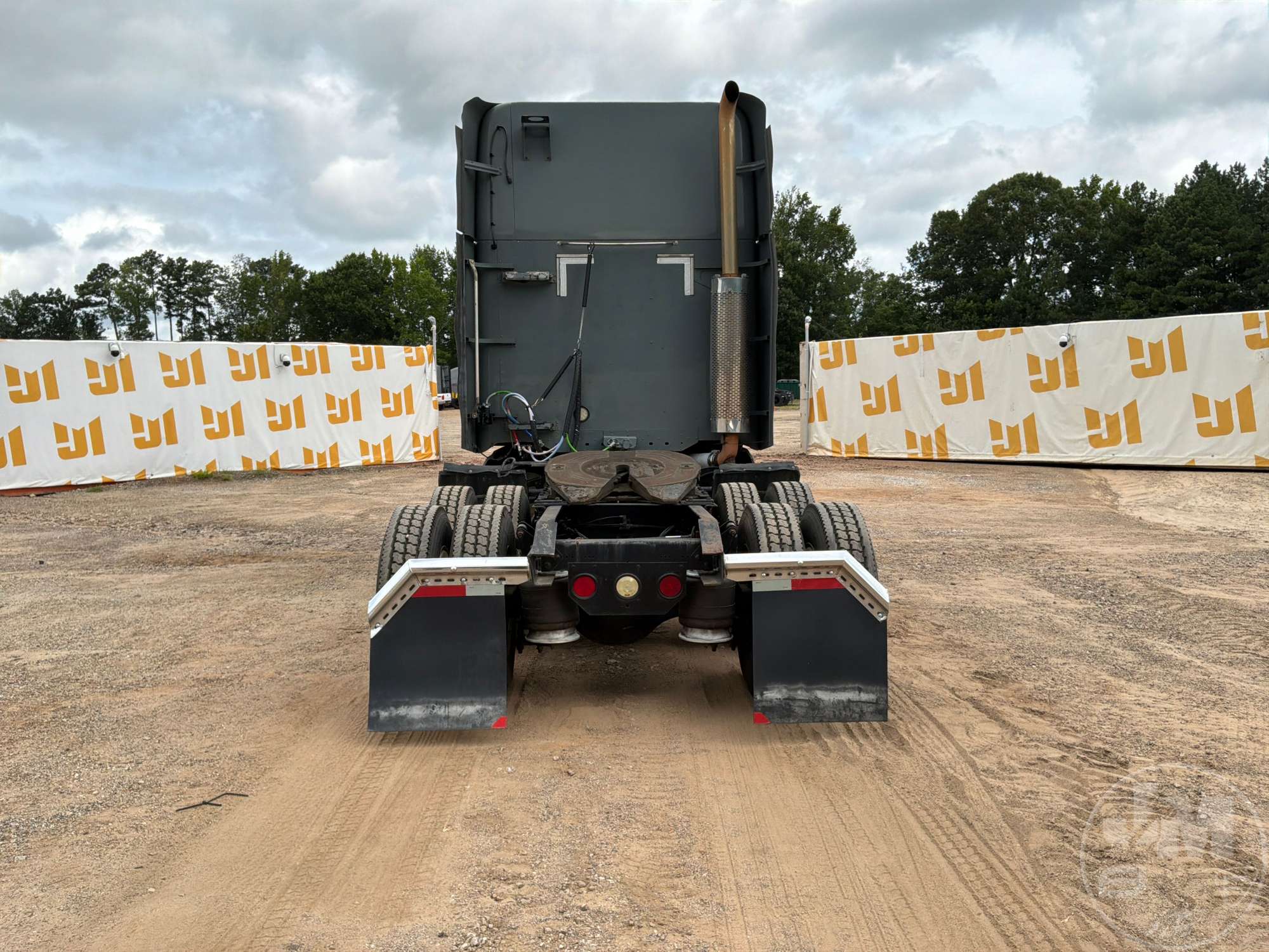 2001 Freightliner CST120