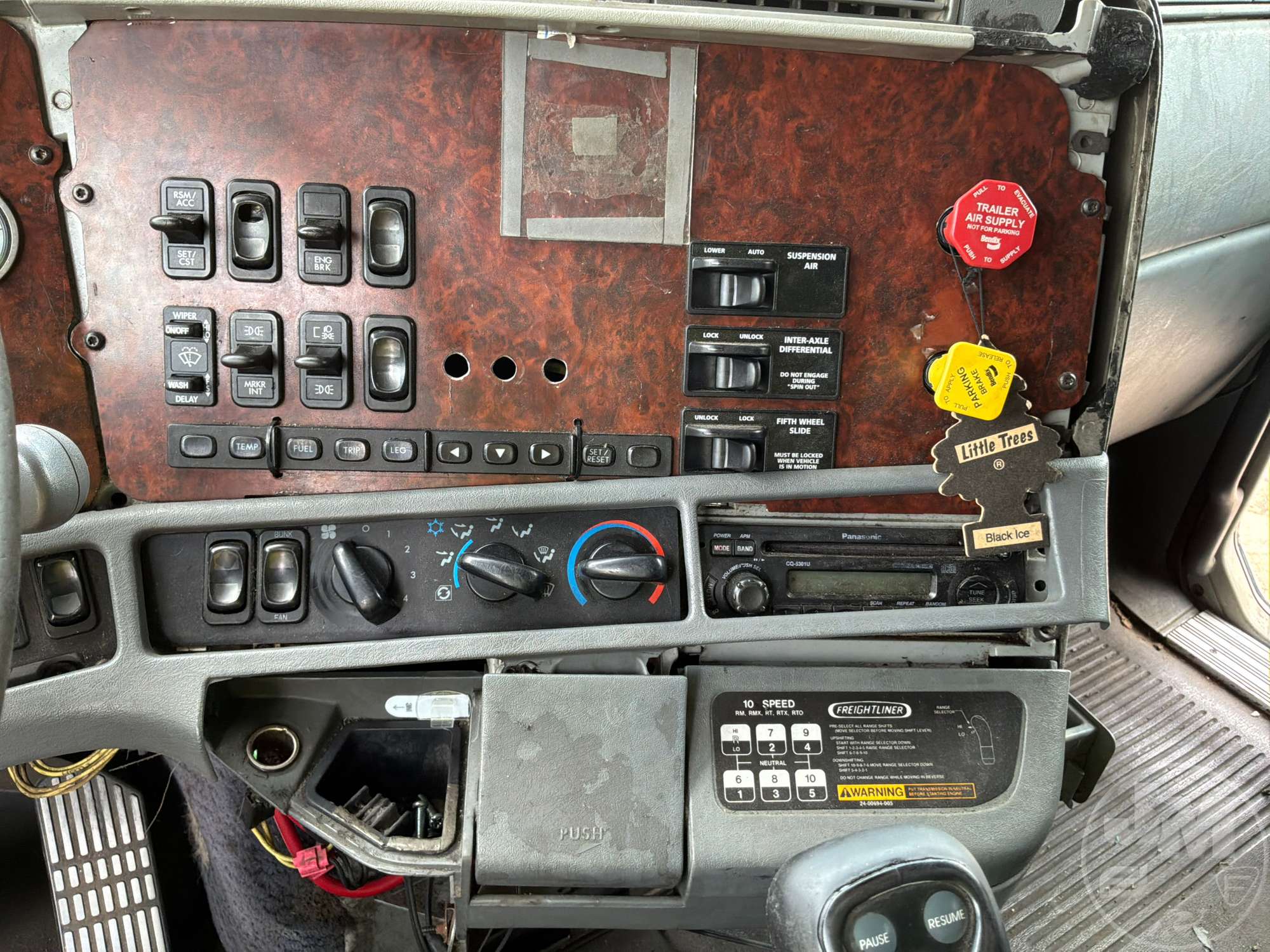 2001 Freightliner CST120