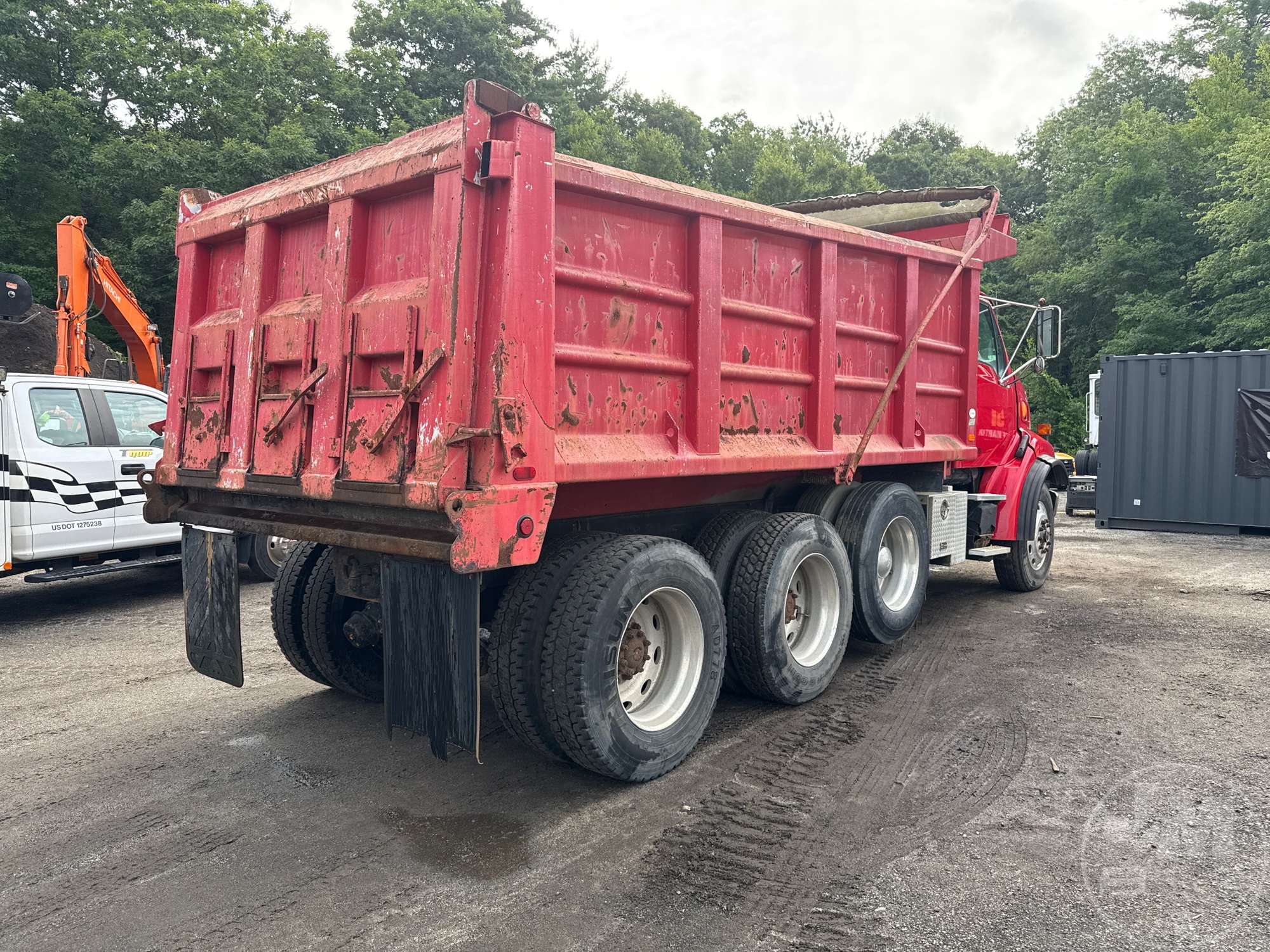 1998 Ford LT9513