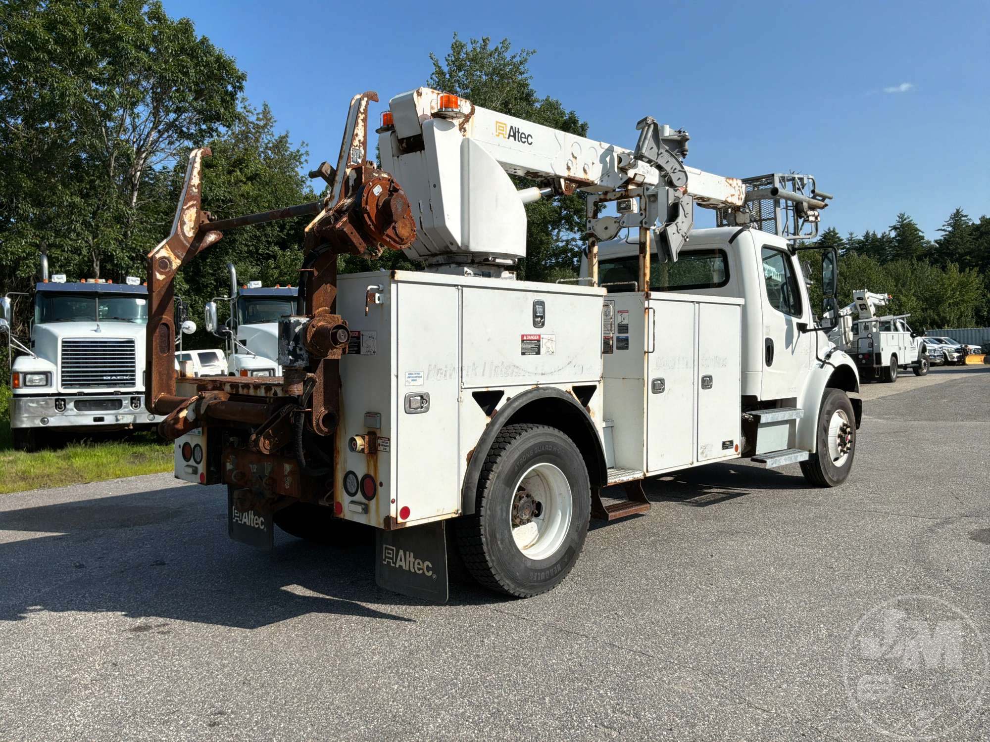 2018 Freightliner M2