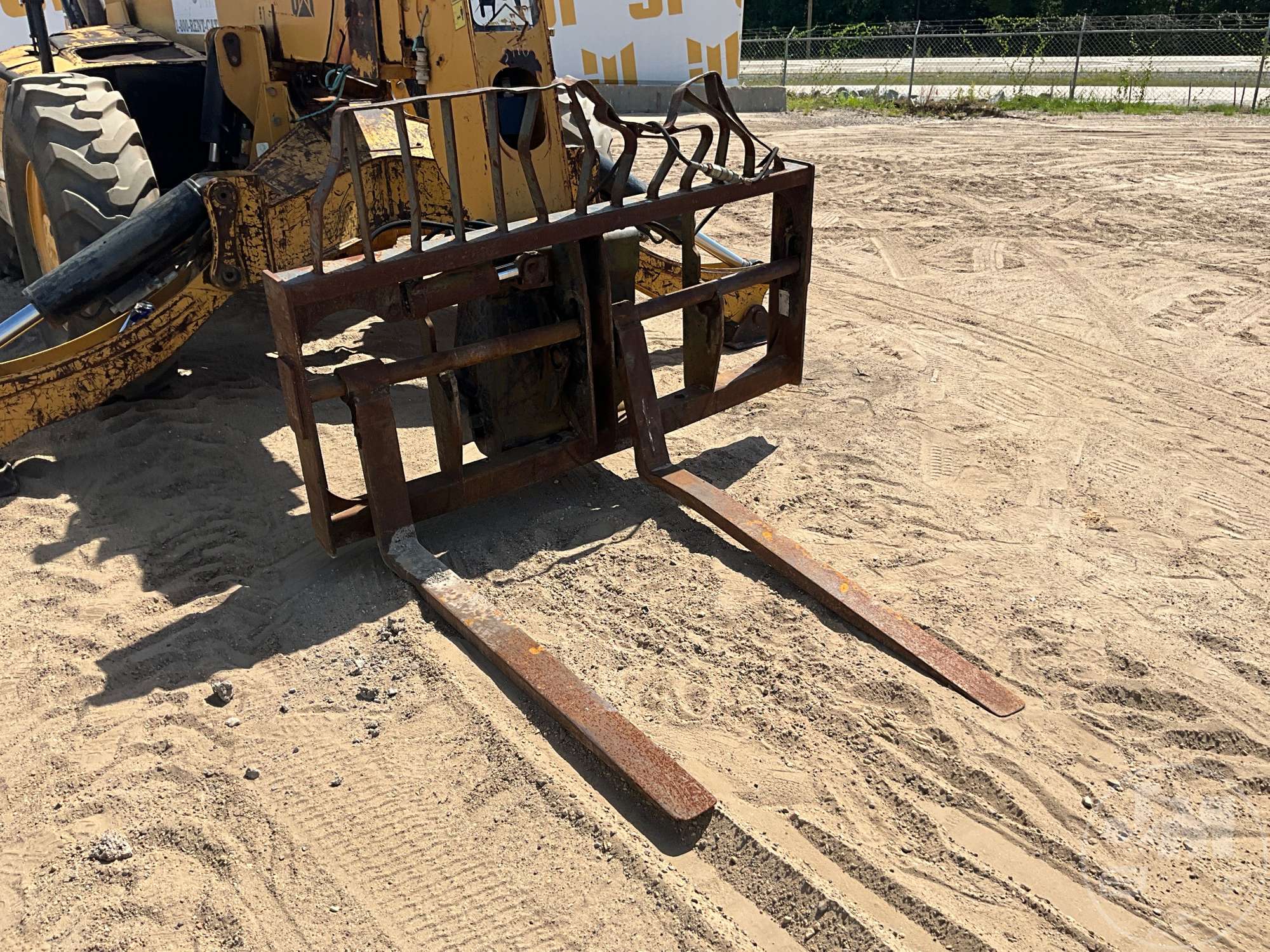 2006 Caterpillar TH460B