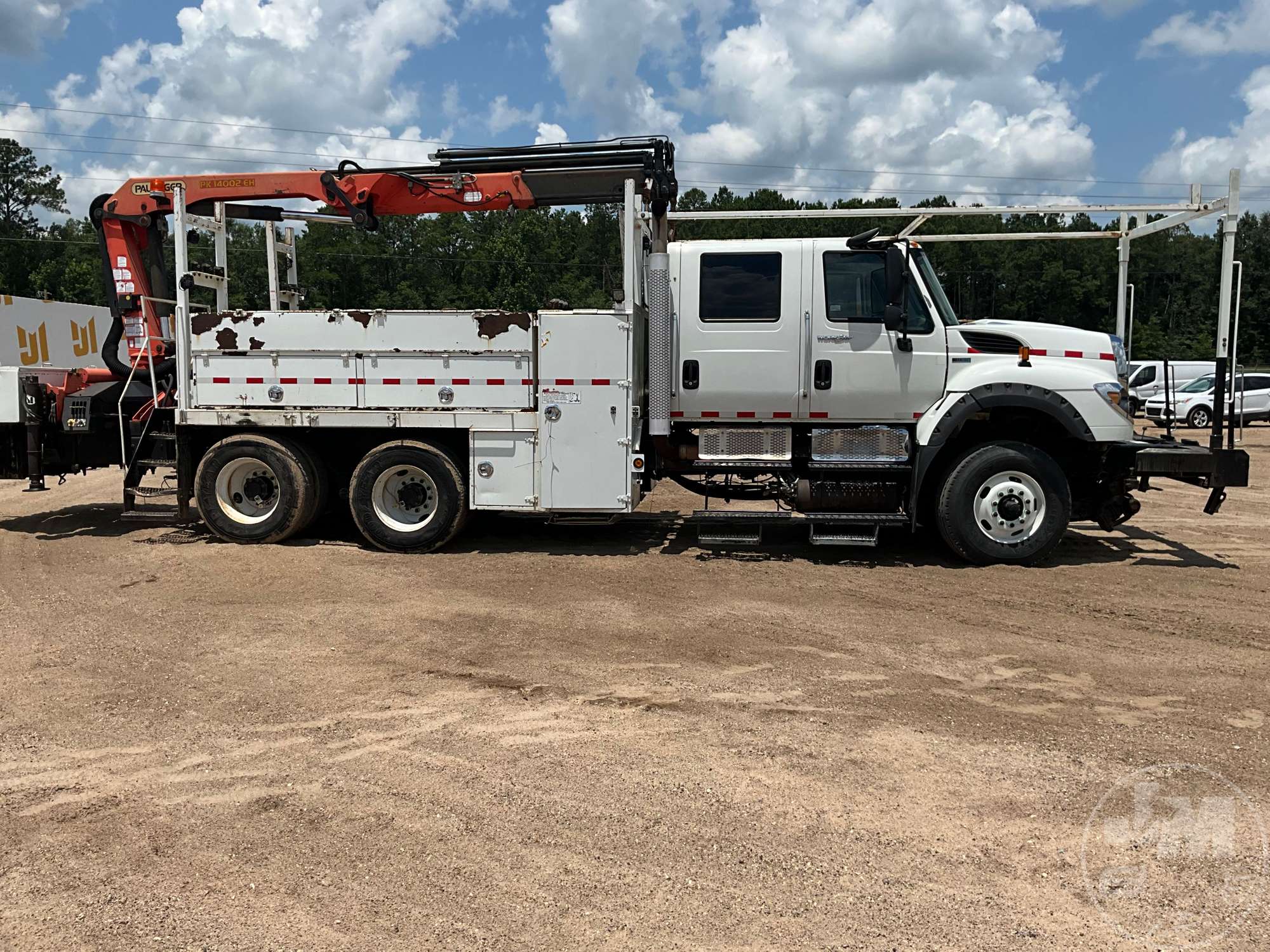 2012 International 7600 SBA