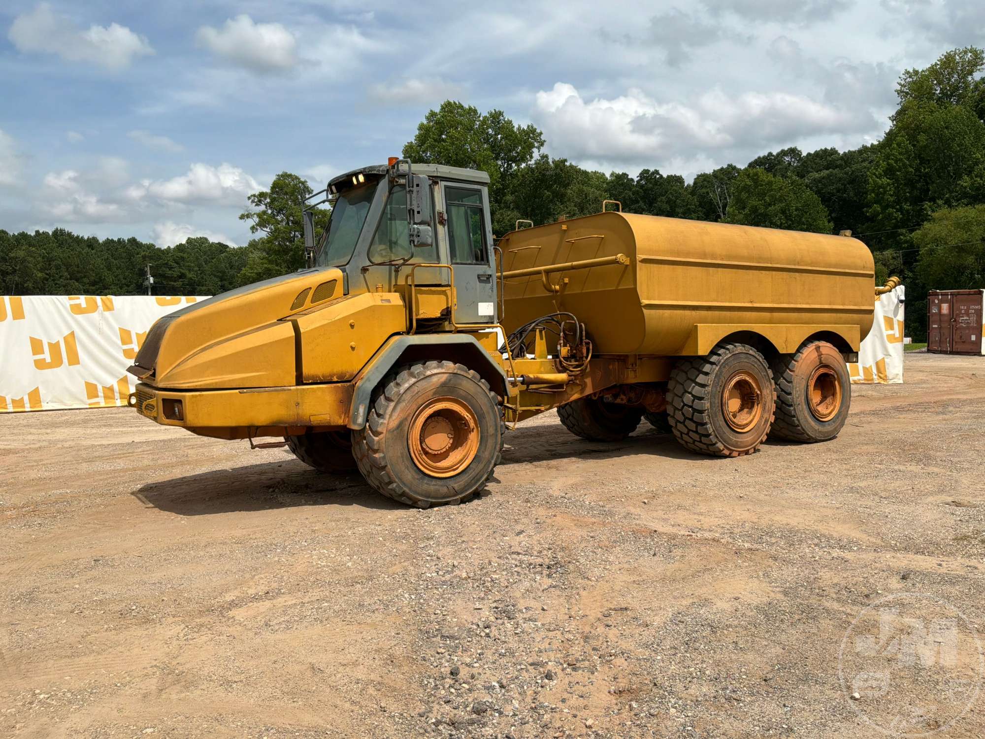 Photo of Case 330B
