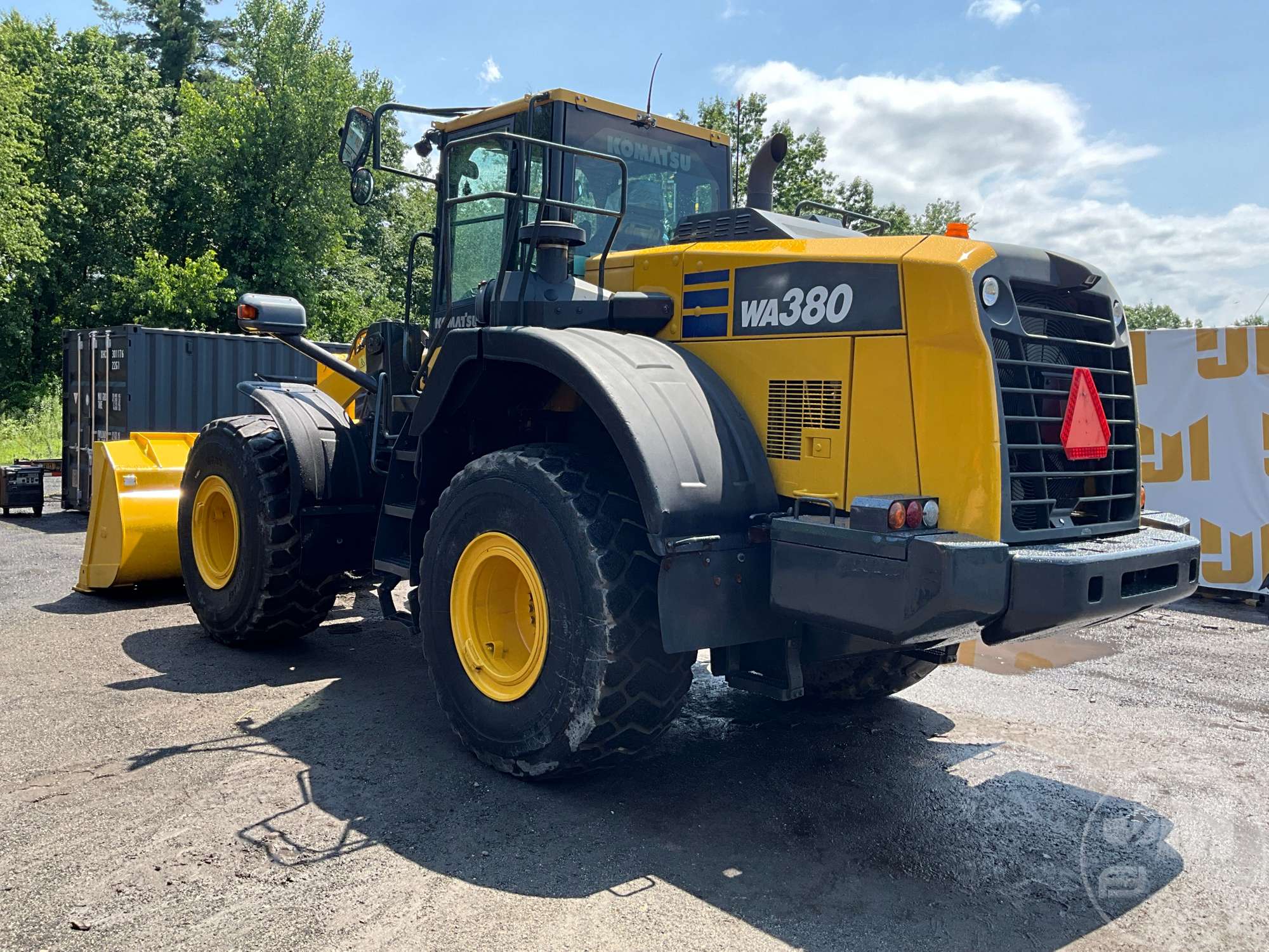 2016 Komatsu WA380-8