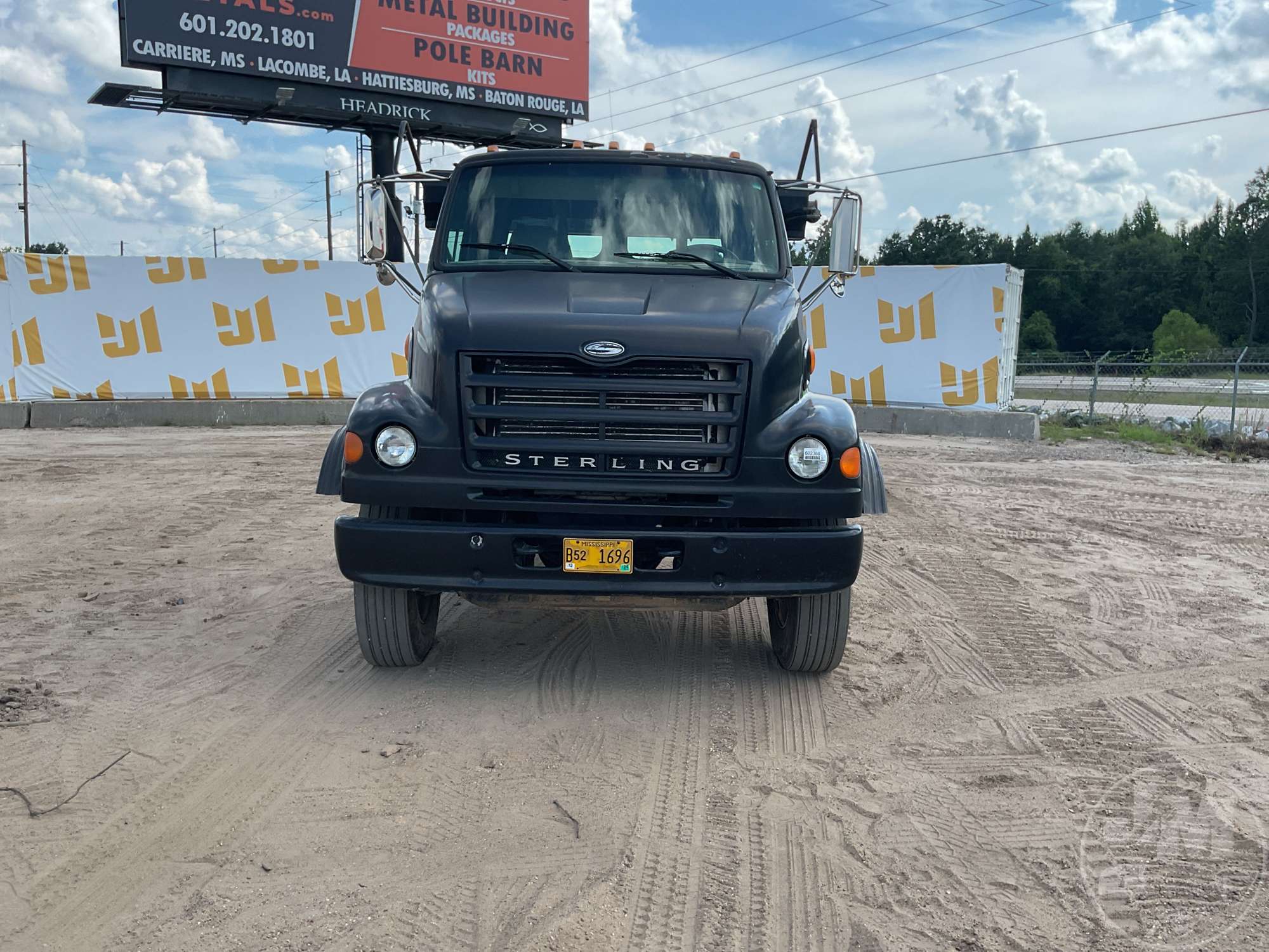 2000 Sterling L7500 SERIES