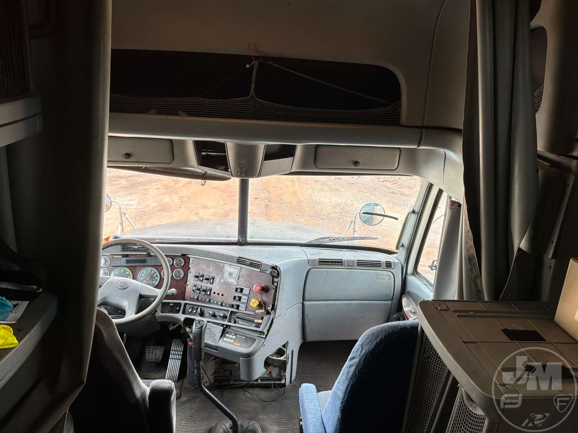 2001 Freightliner CST120