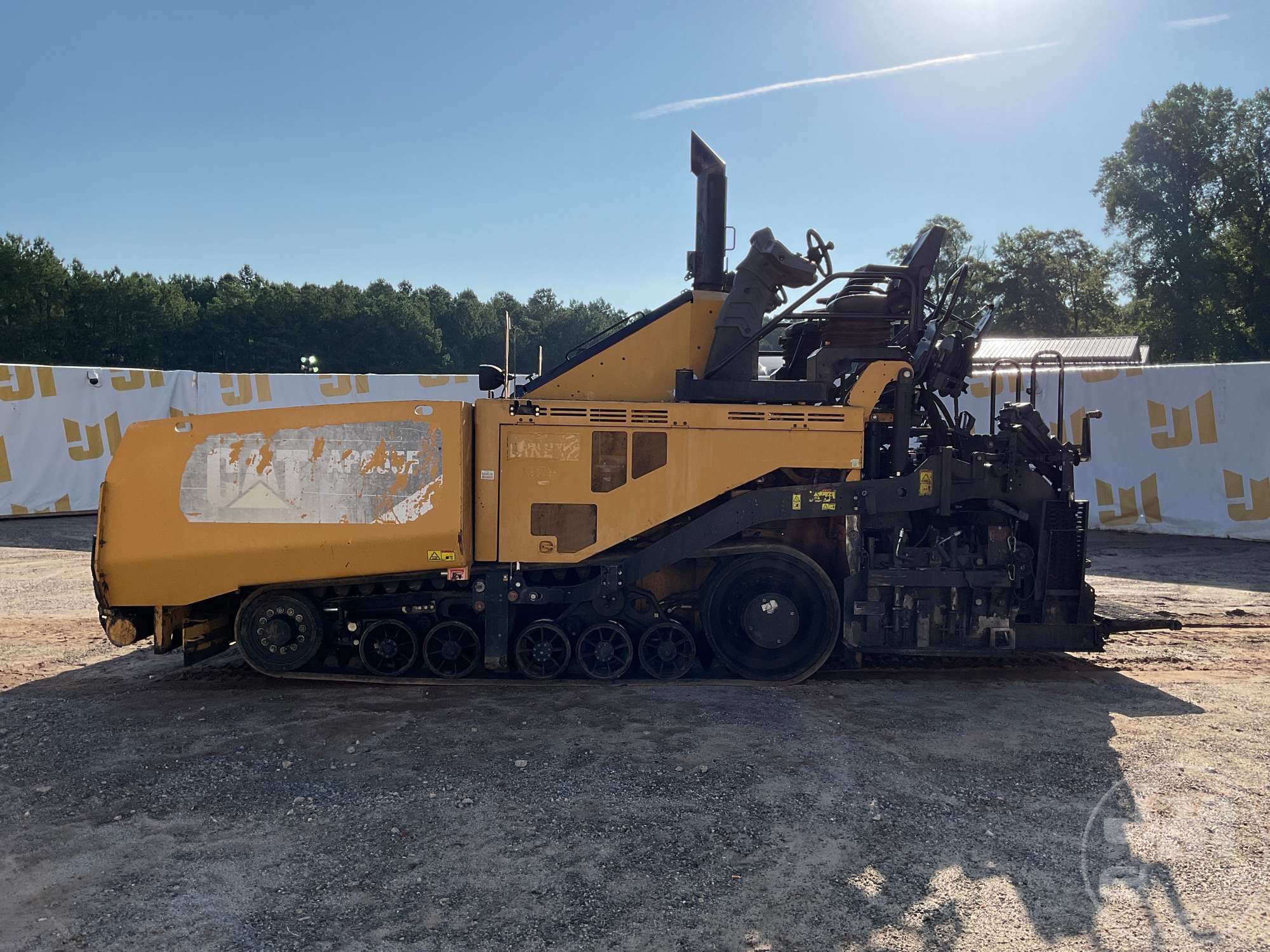 2016 Caterpillar AP655F