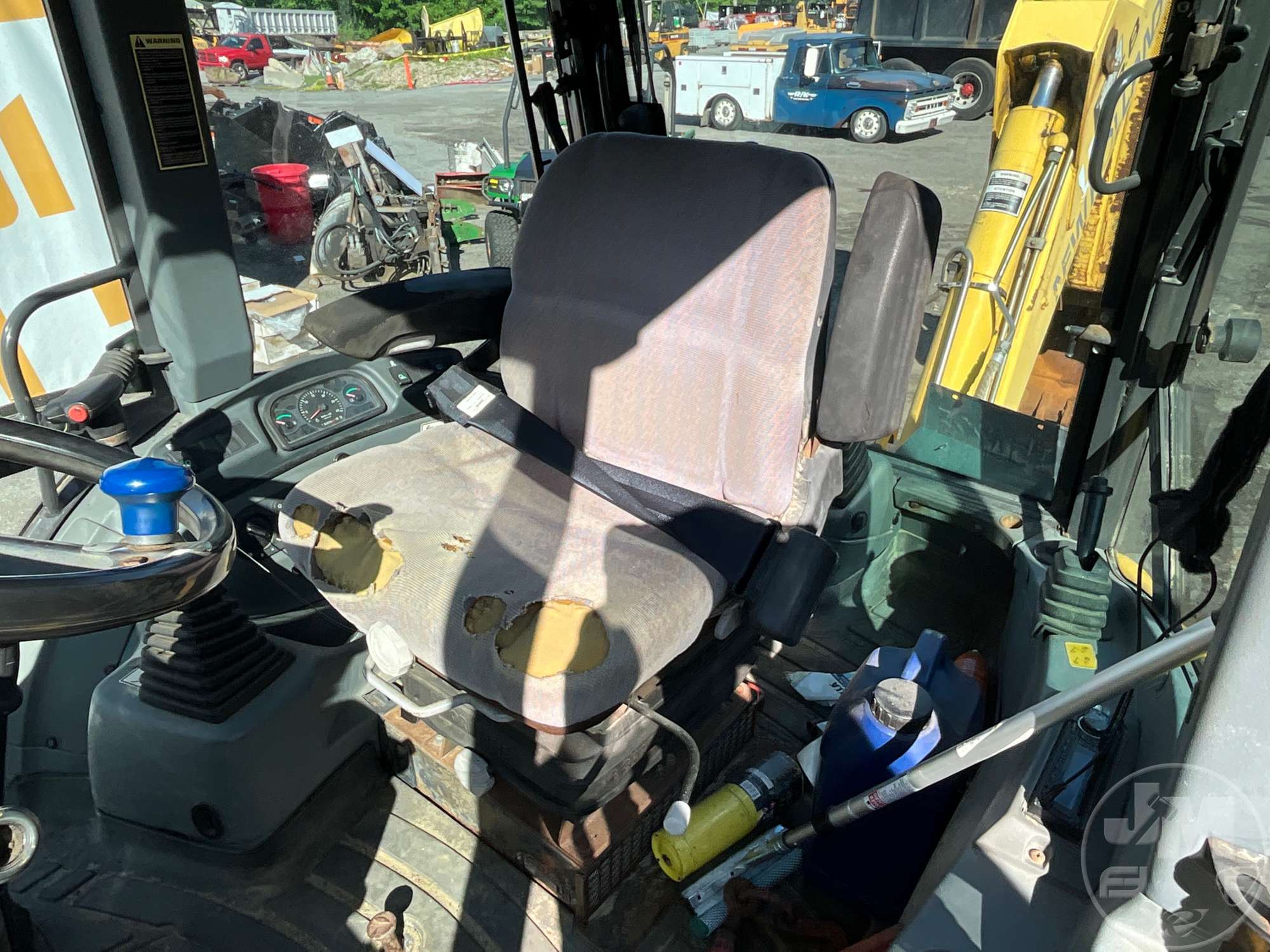 2004 New Holland LB75.B