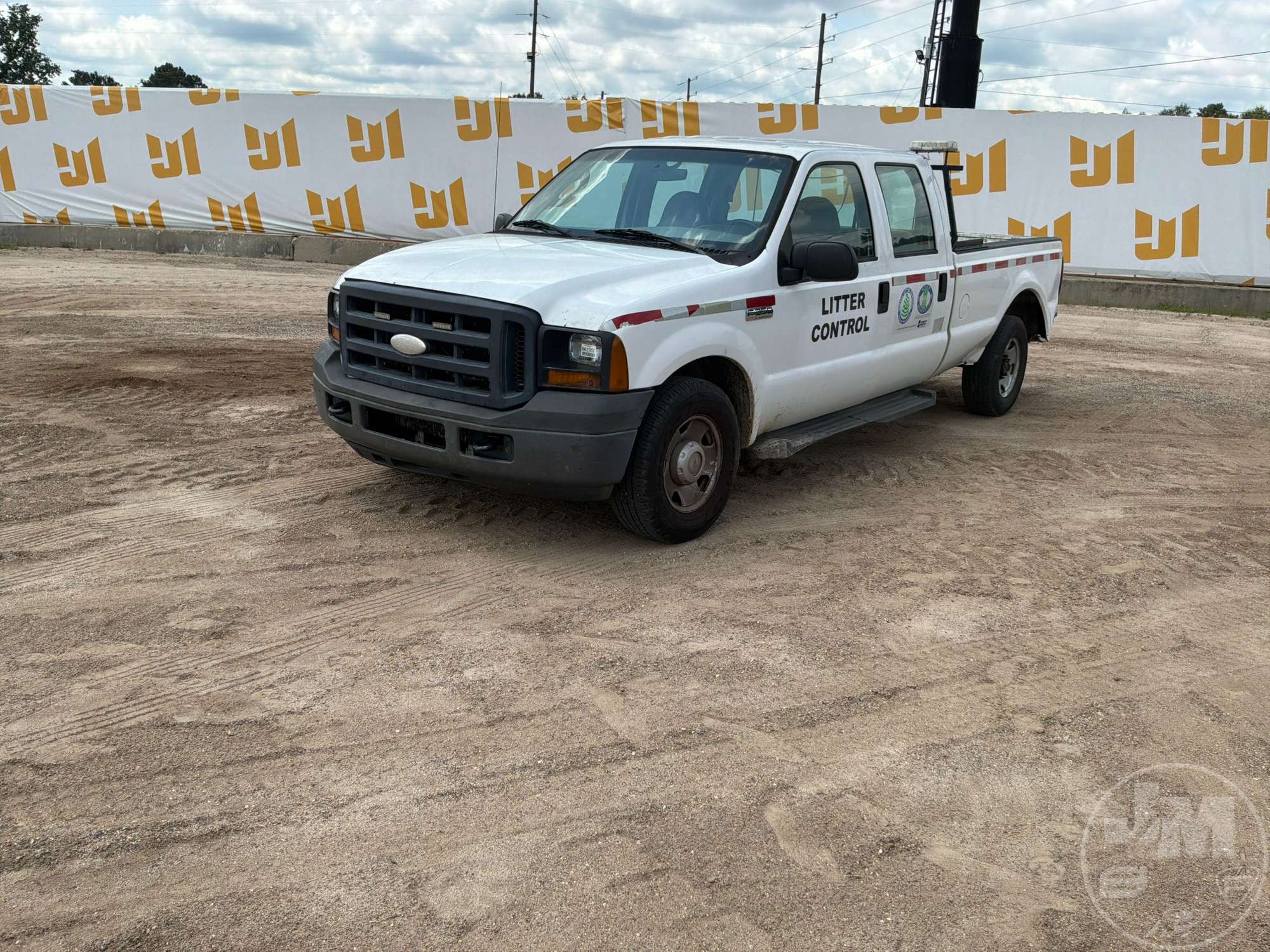 Photo of a 2006 Ford F-350