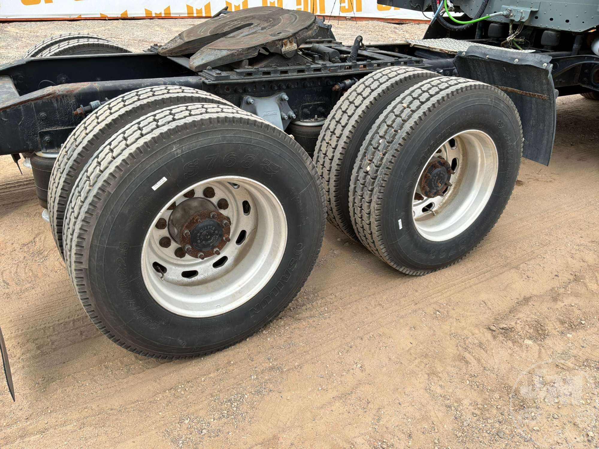 2001 Freightliner CST120