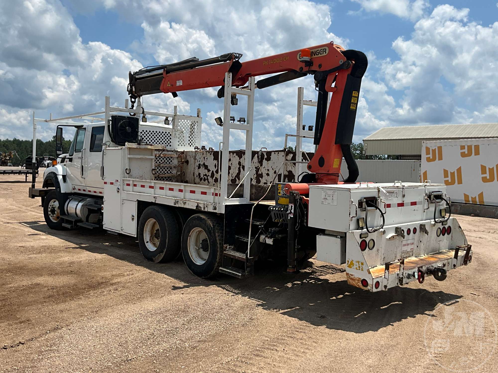 2012 International 7600 SBA