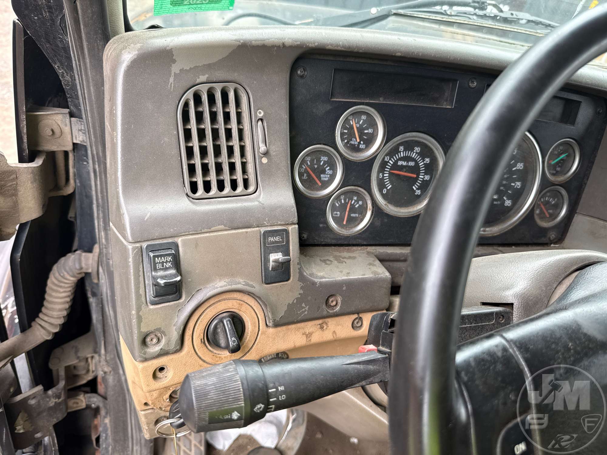 2001 Sterling 9500
