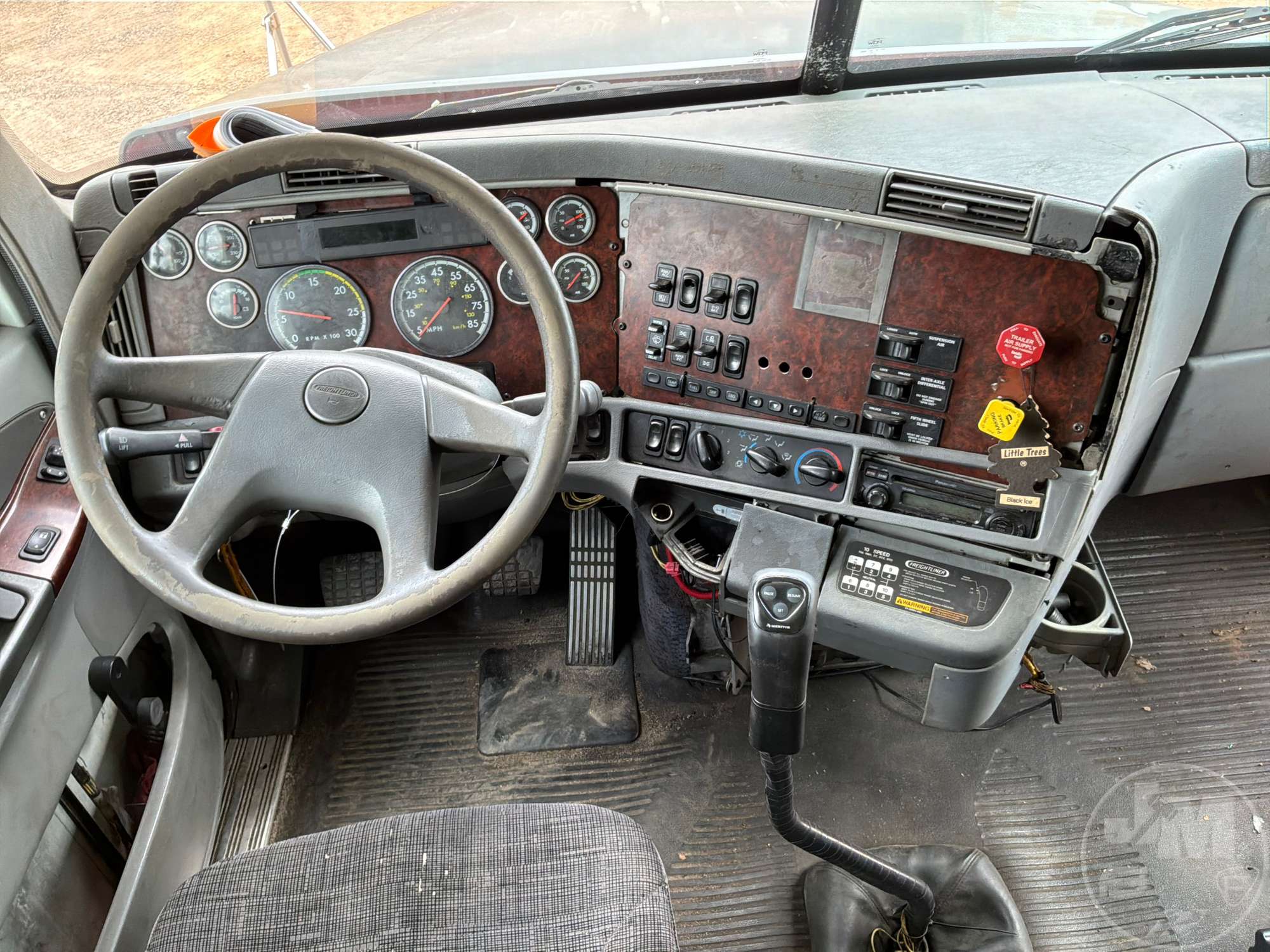 2001 Freightliner CST120