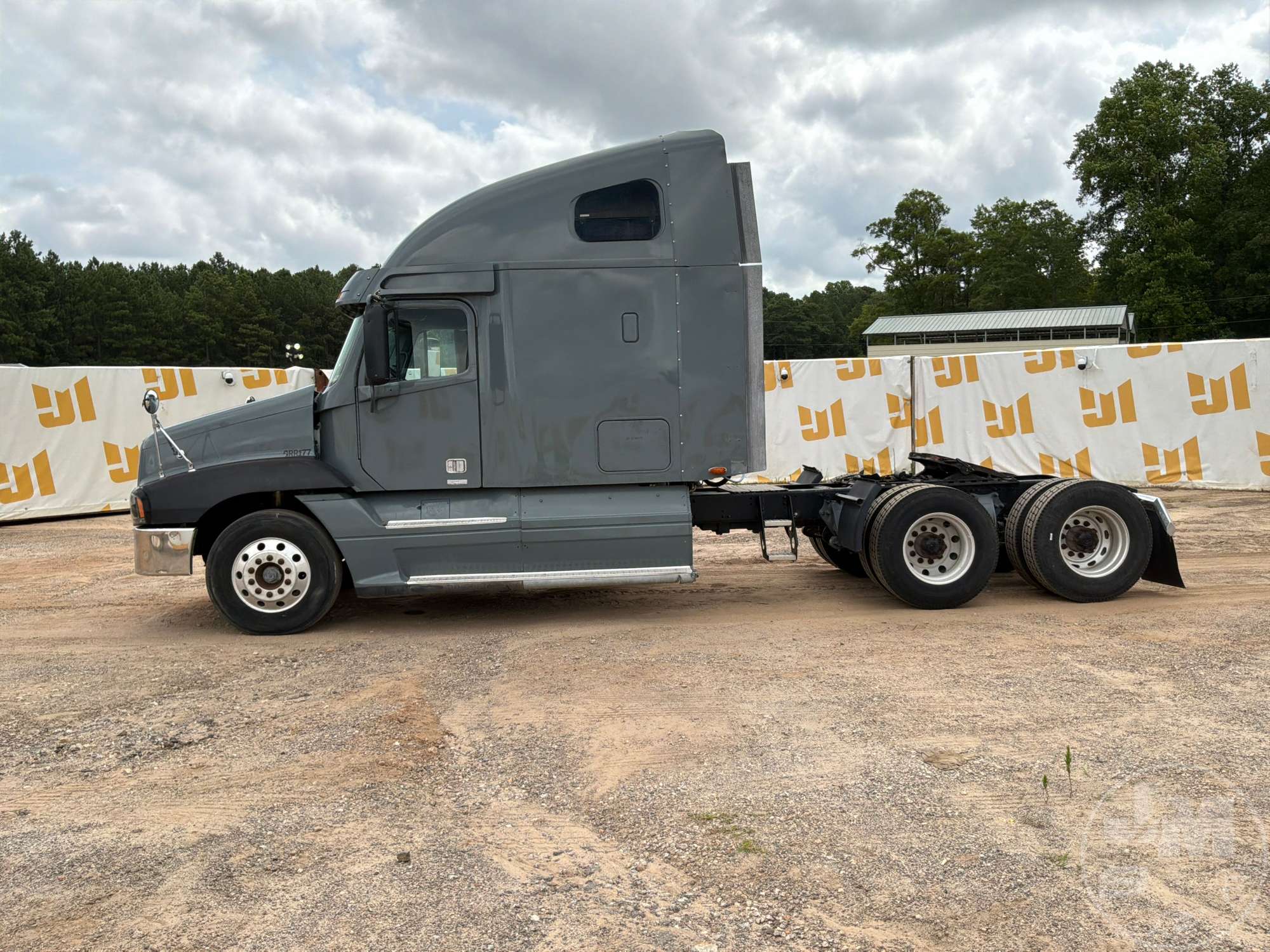 2001 Freightliner CST120