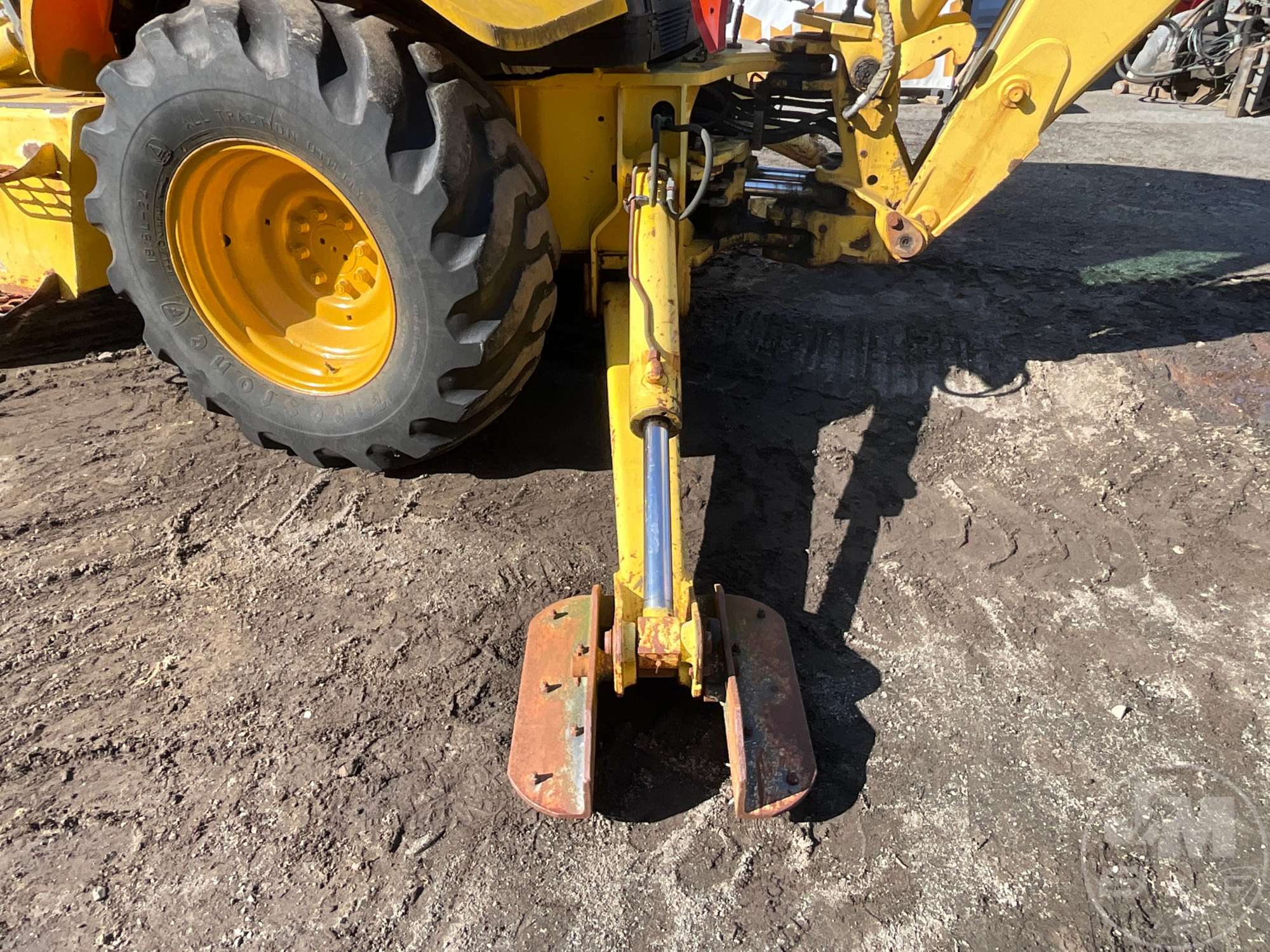 2004 New Holland LB75.B