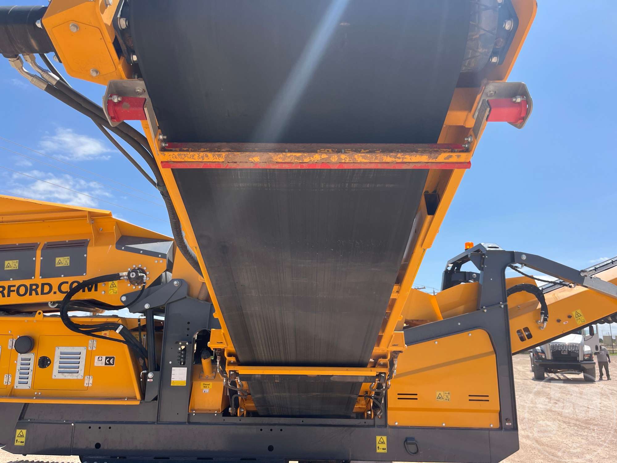 2025 Barford SR104T