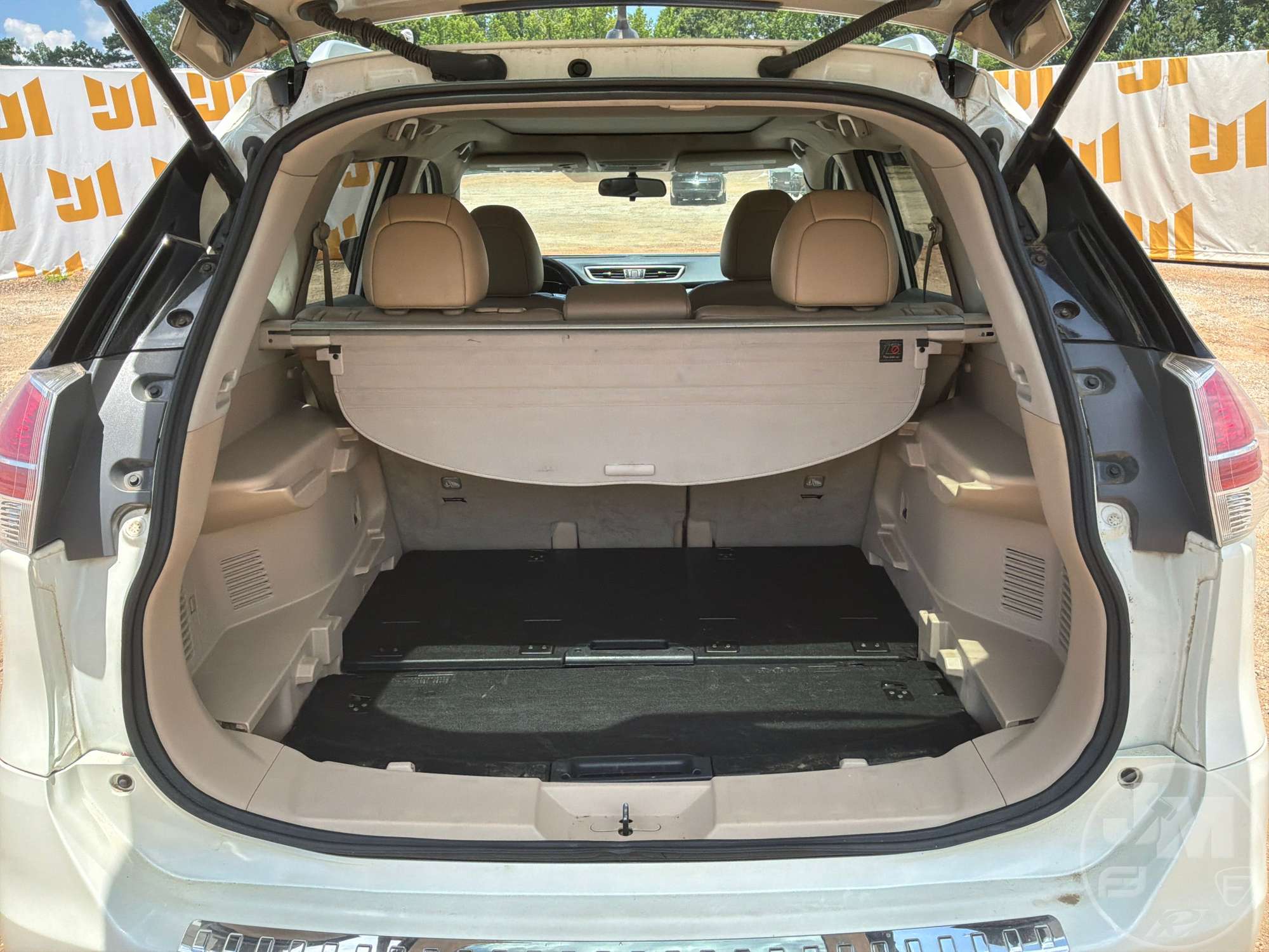 2016 Nissan ROGUE SL