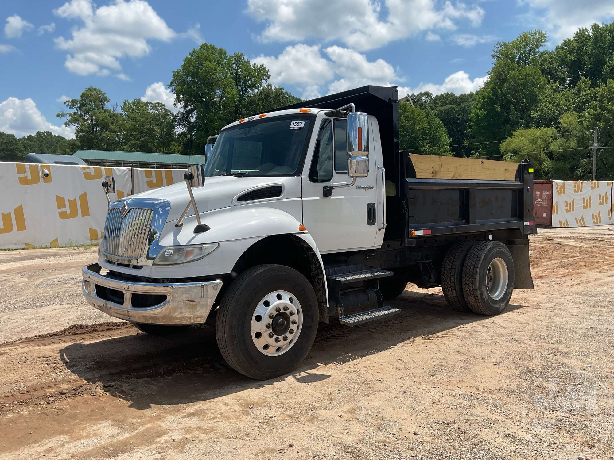Photo of a 2013 International MA035
