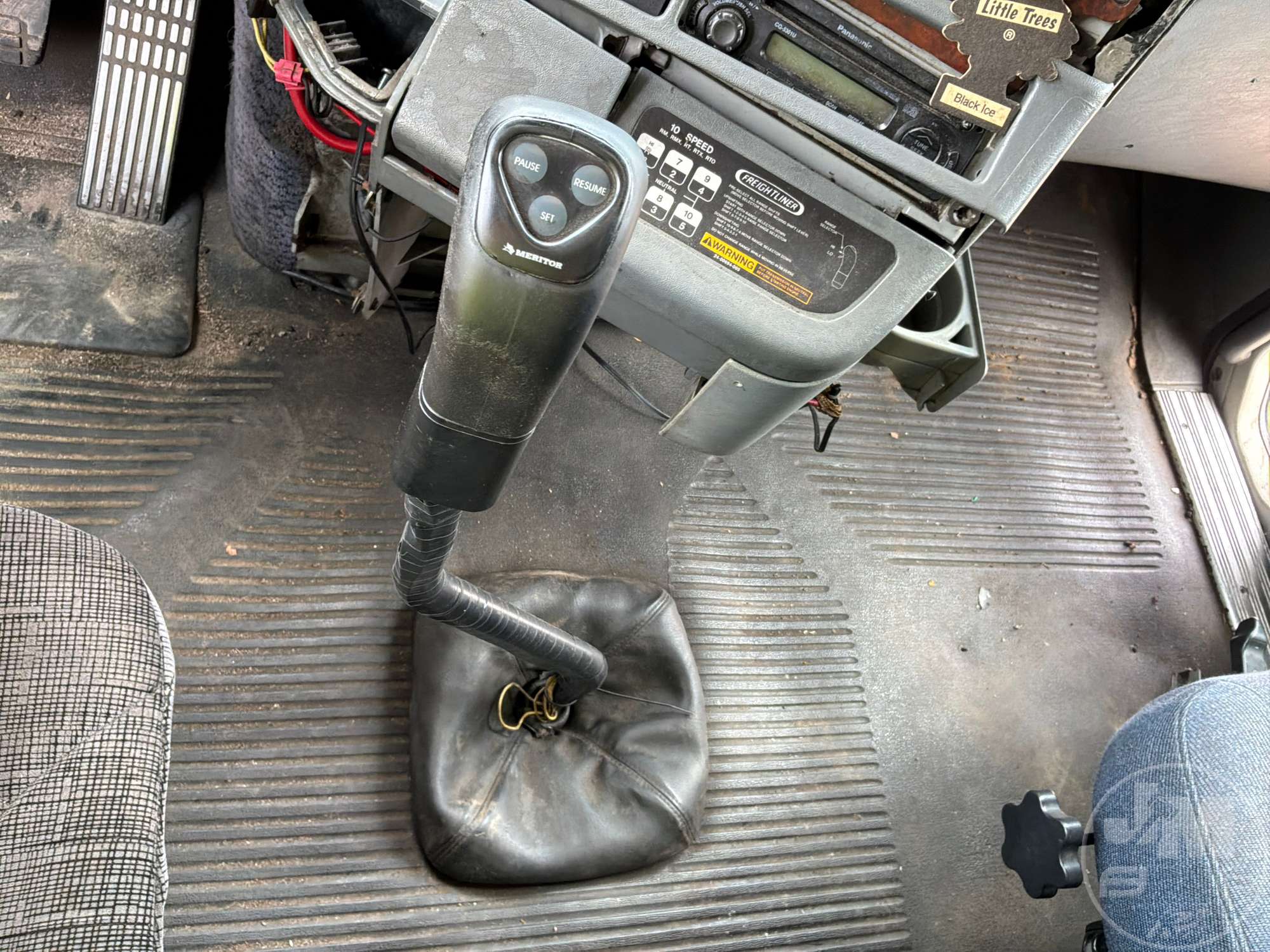 2001 Freightliner CST120