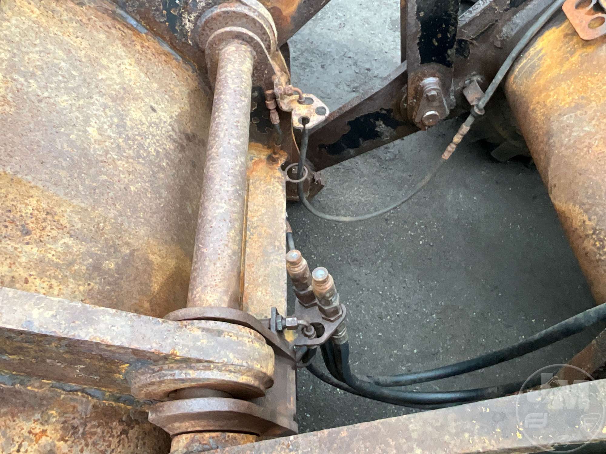 2001 John Deere TC54H